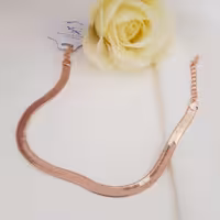 دستبند های طرح ماری  رنگ طلایی رنگ ثابت 