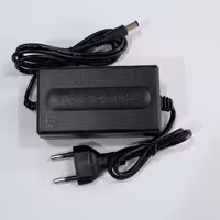 آداپتور 12 ولت  5 آمپر مخصوص دی وی در ودوربین های مداربسته 