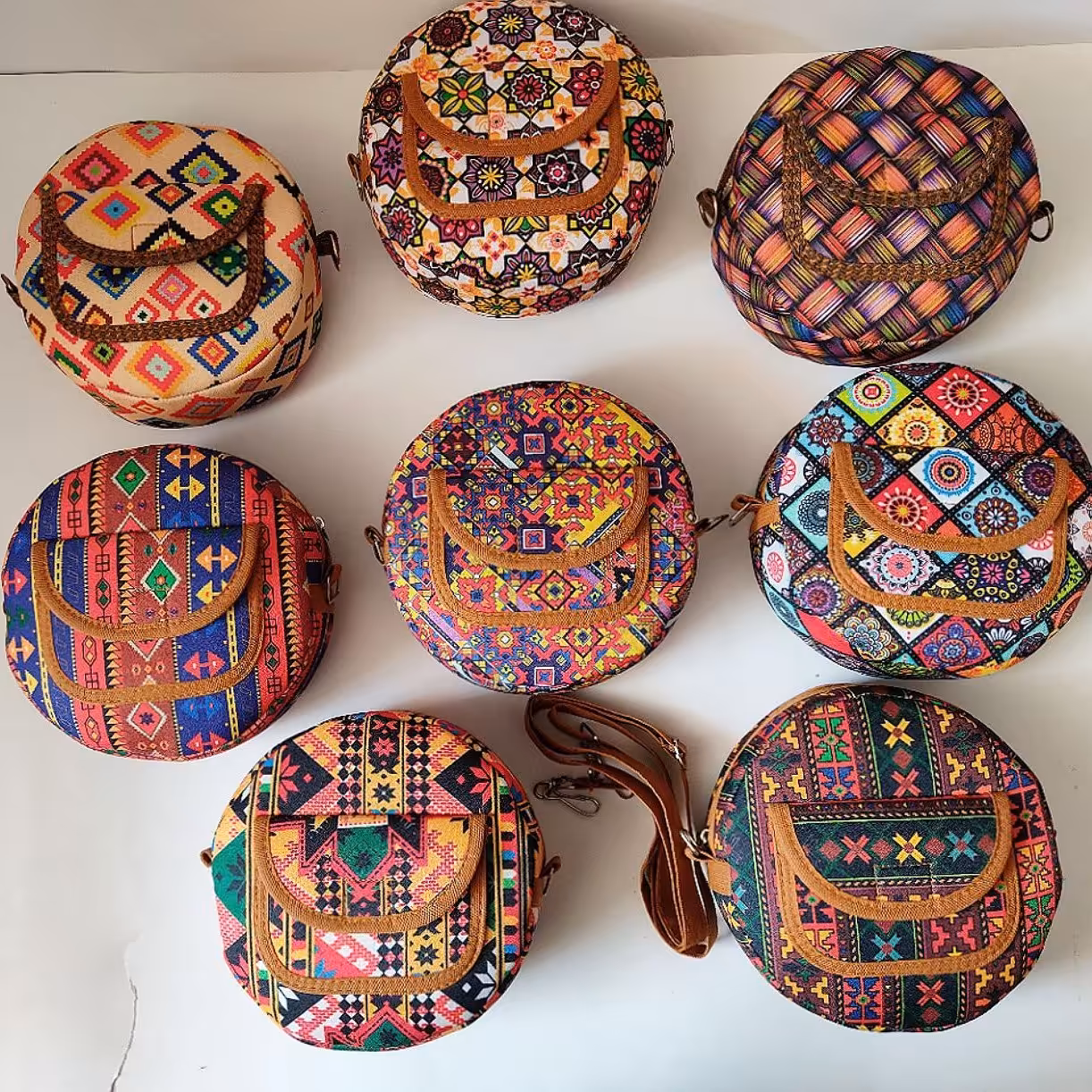 20عدد کیف گرد دخترانه با کیفیت عالی . مناسب جایزه و عدیه