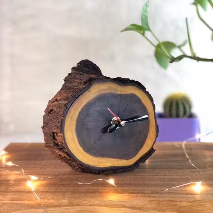 ساعت رومیزی چوبی