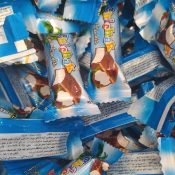 شکلات  نارگیلی  با روکش شکلاتی