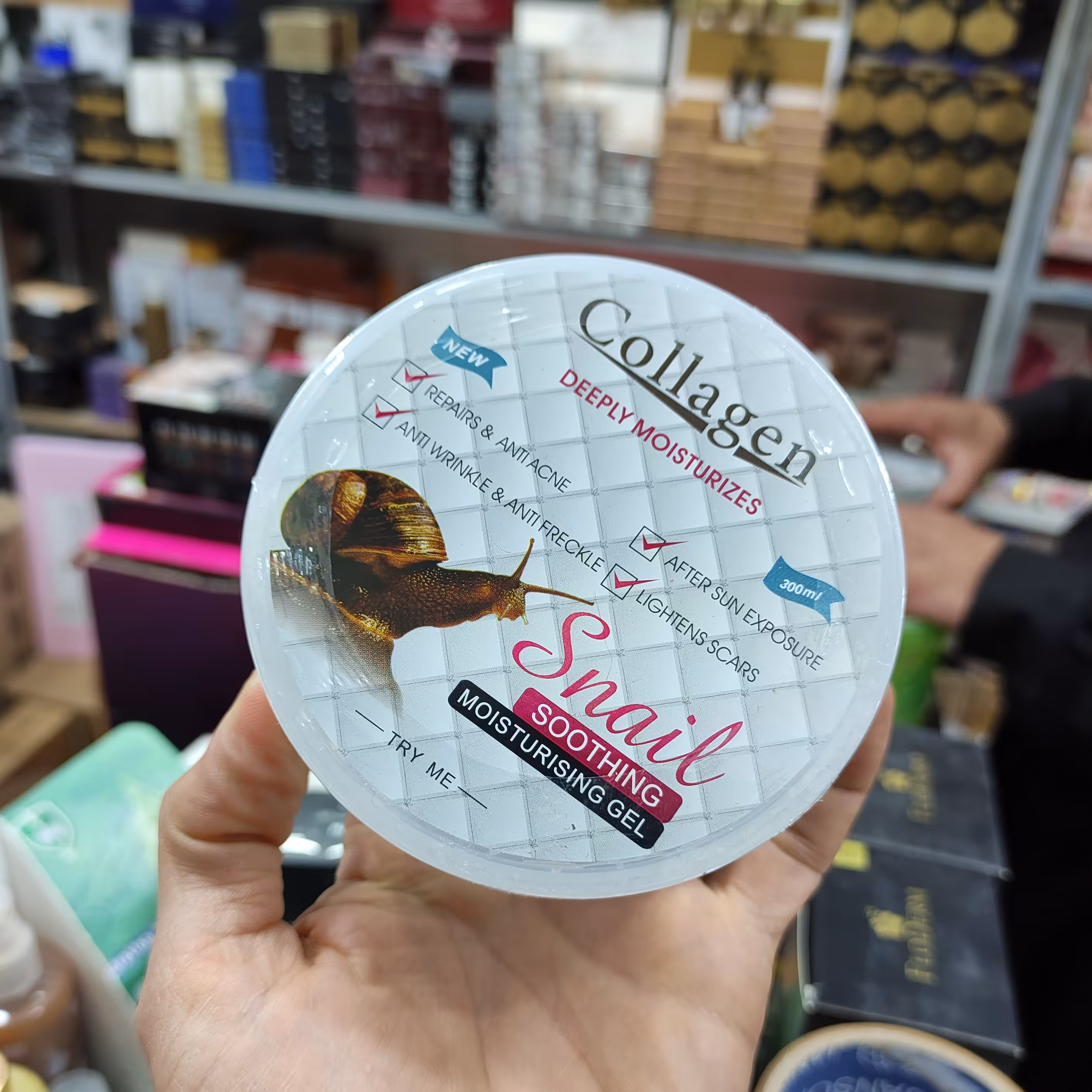 ژل آبرسان کلاژن حلزون 300 میل انگلستان