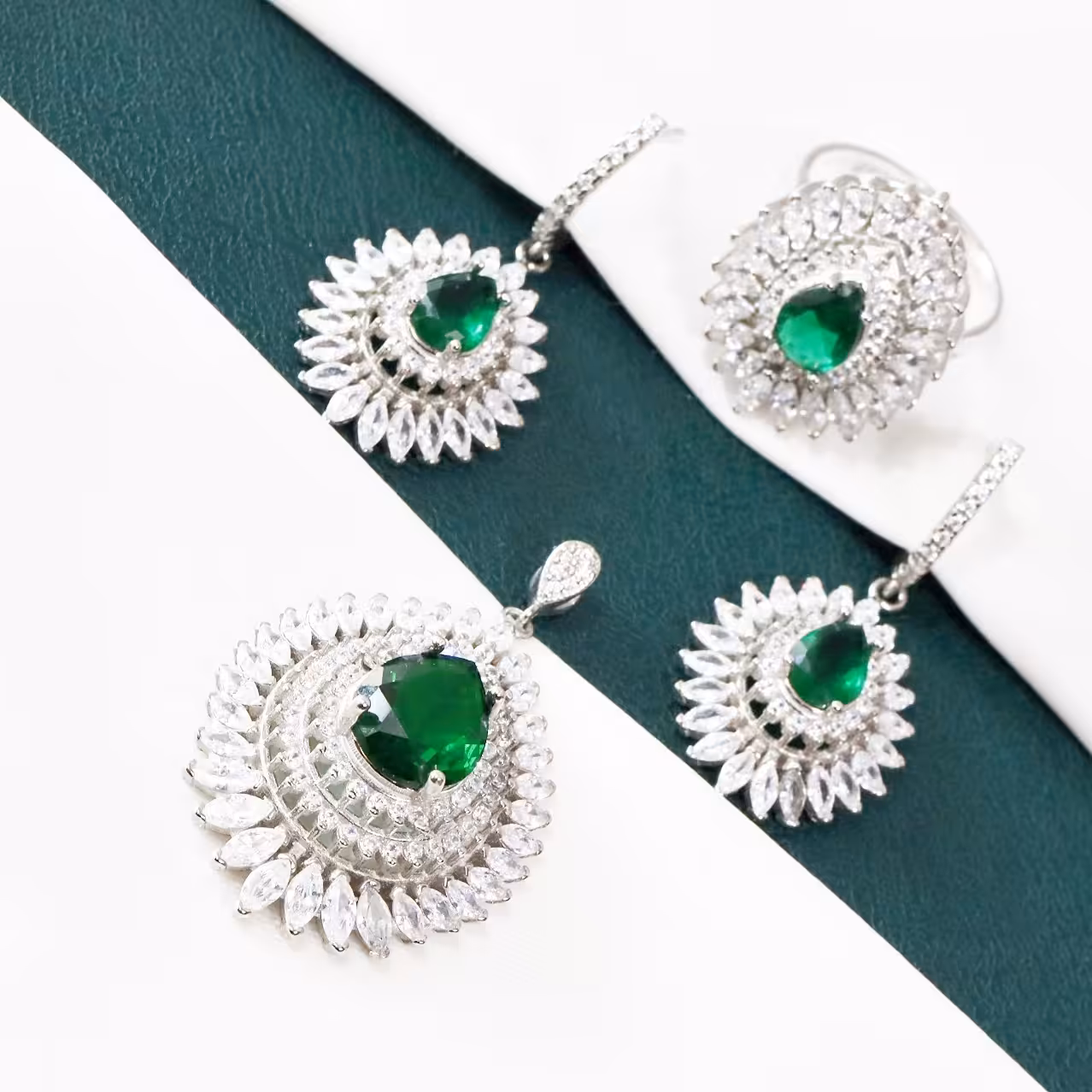 نیم ست نقره میکرو کد S-10211-23