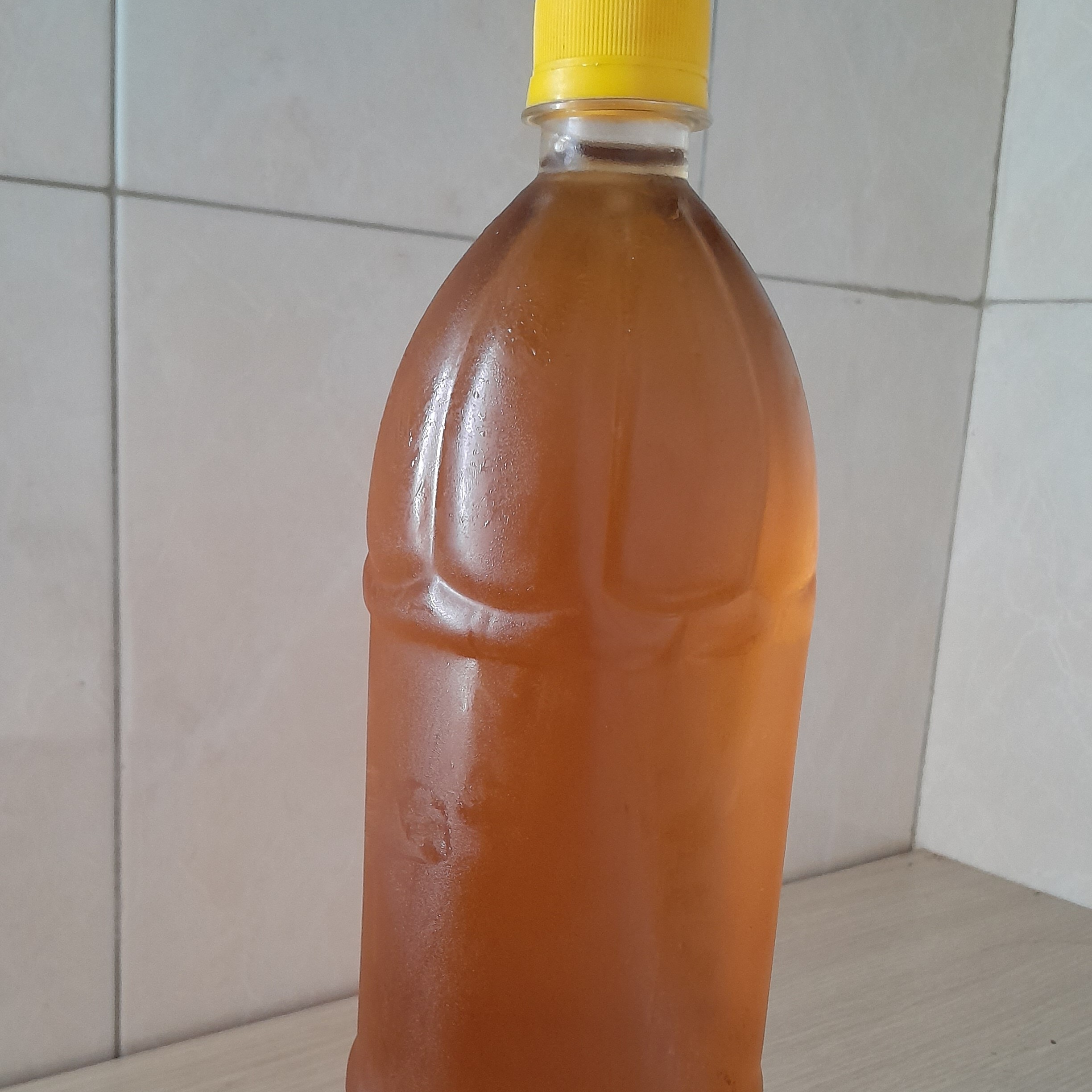 آبغوره خانگی 15لیتری طبیعی  صددرصد تضمینی به روش سنتی و خانگی وکاملا بهداشتی تهیه شده 