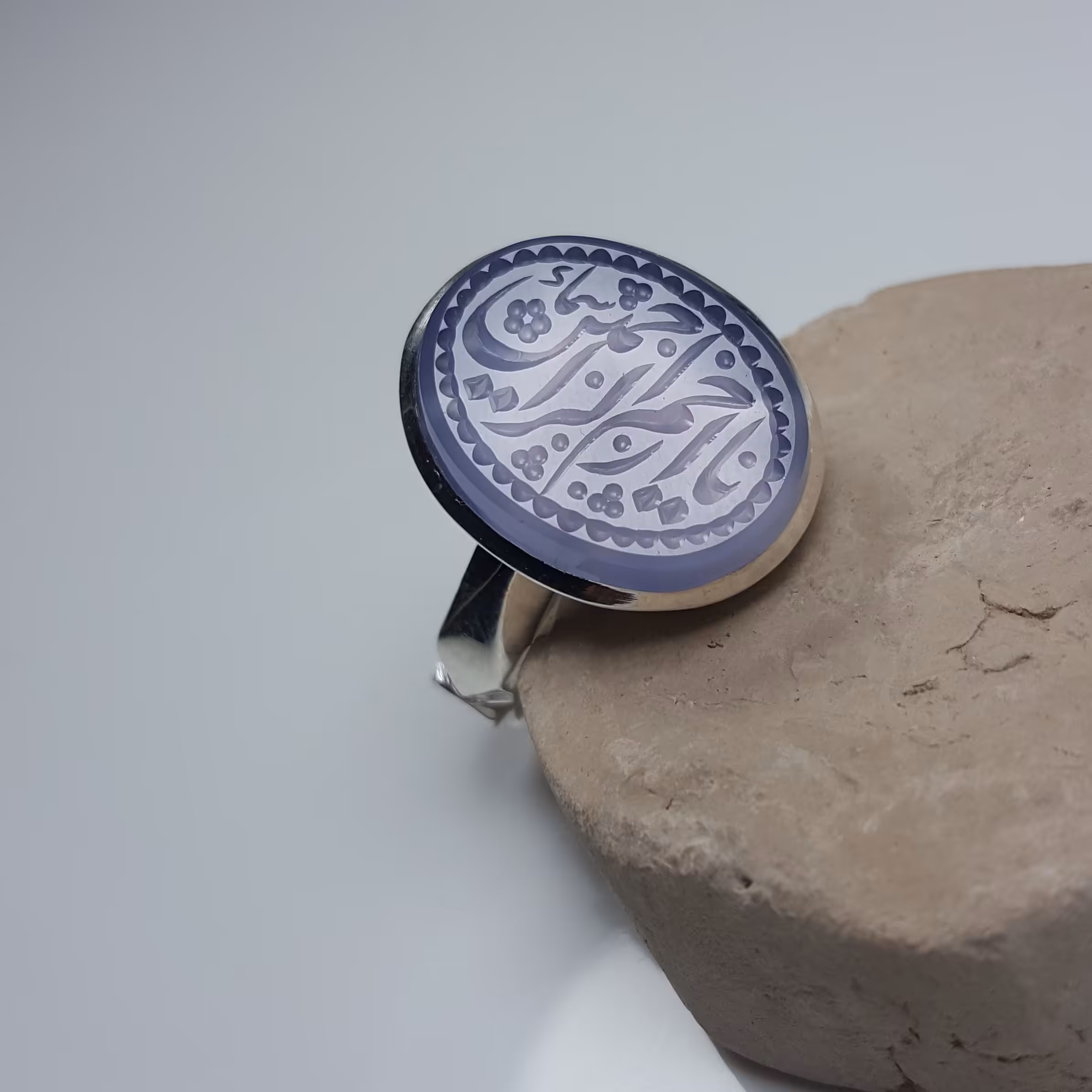 عقیق کبود پررنگ