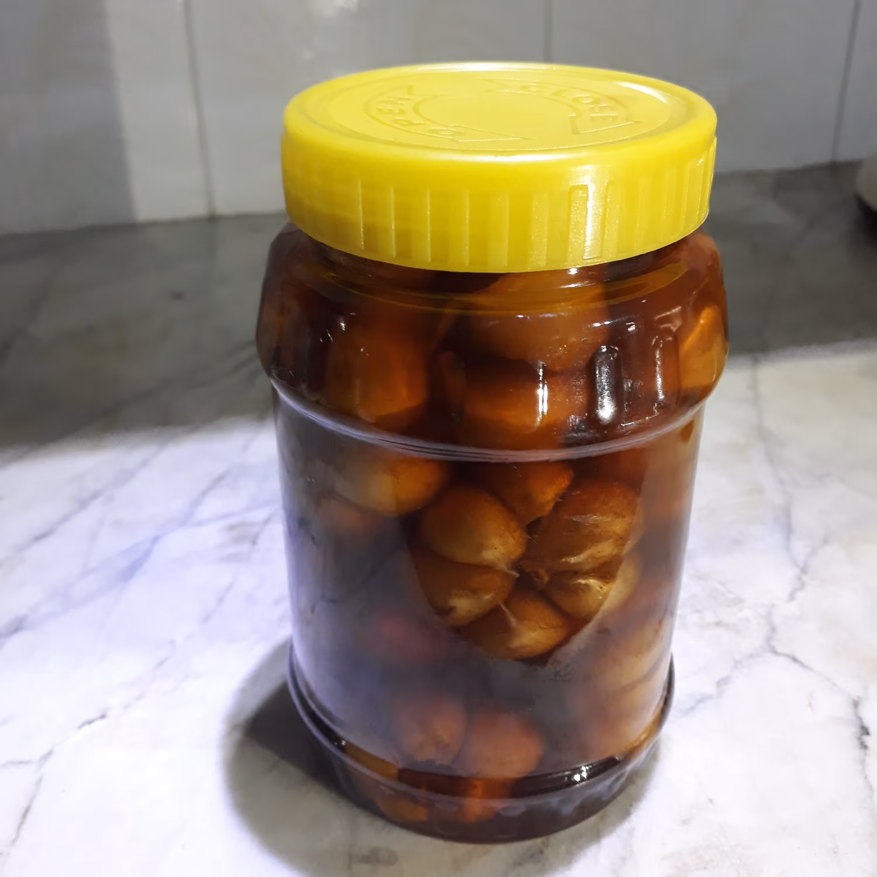 سیر ترشی خانگی شمال 2 ساله 700 گرمی