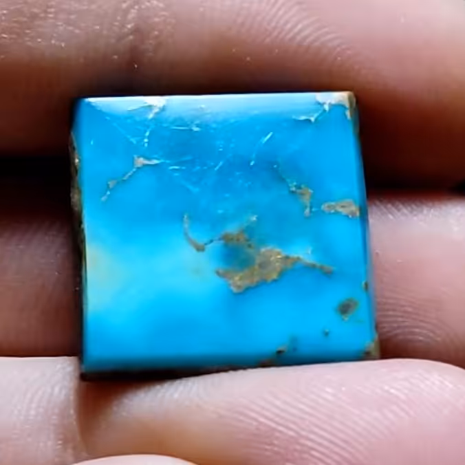 نگین فیروزه نیشابوری طبیعی آبی تراش دار