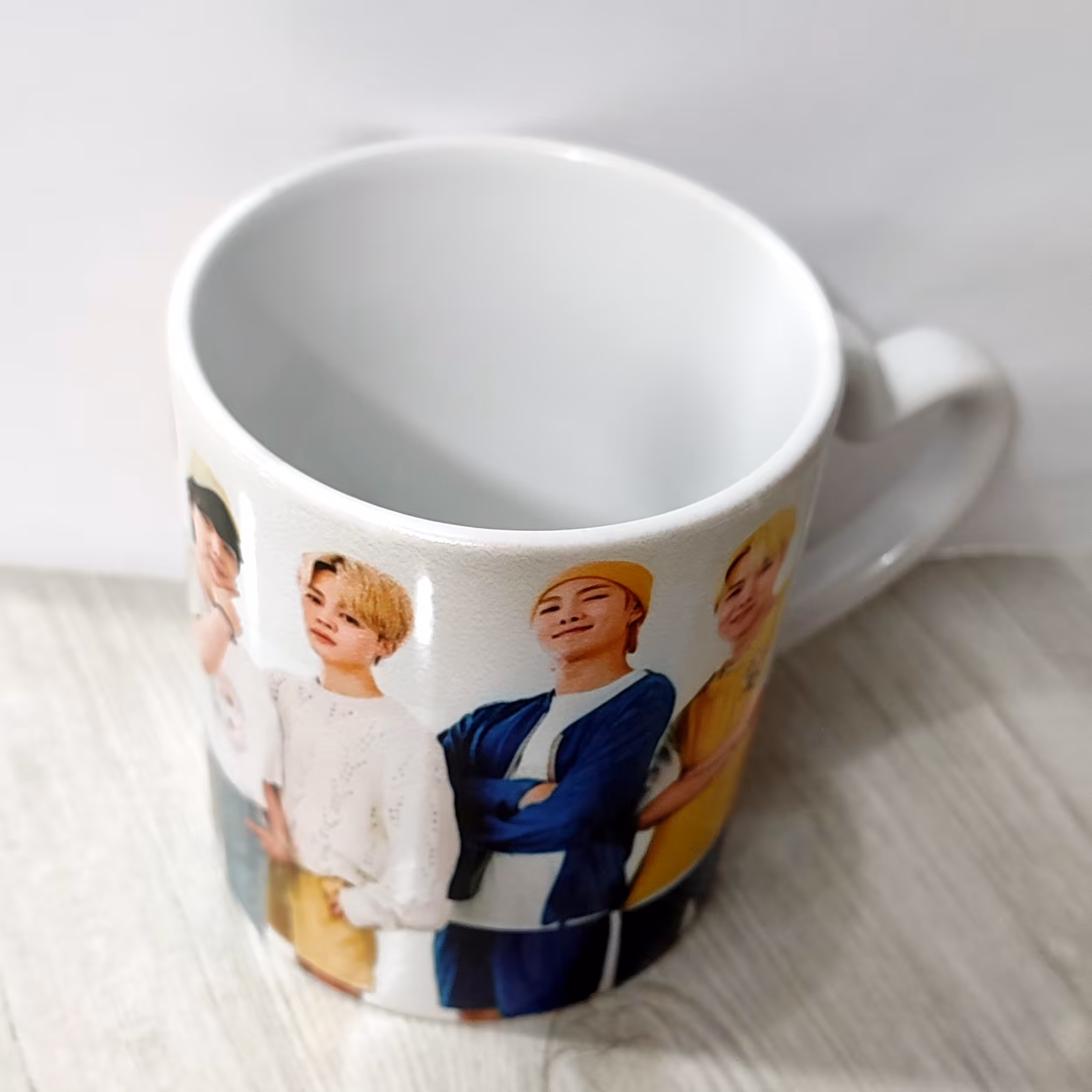 ماگ دسته قلبی  طرح کره ای