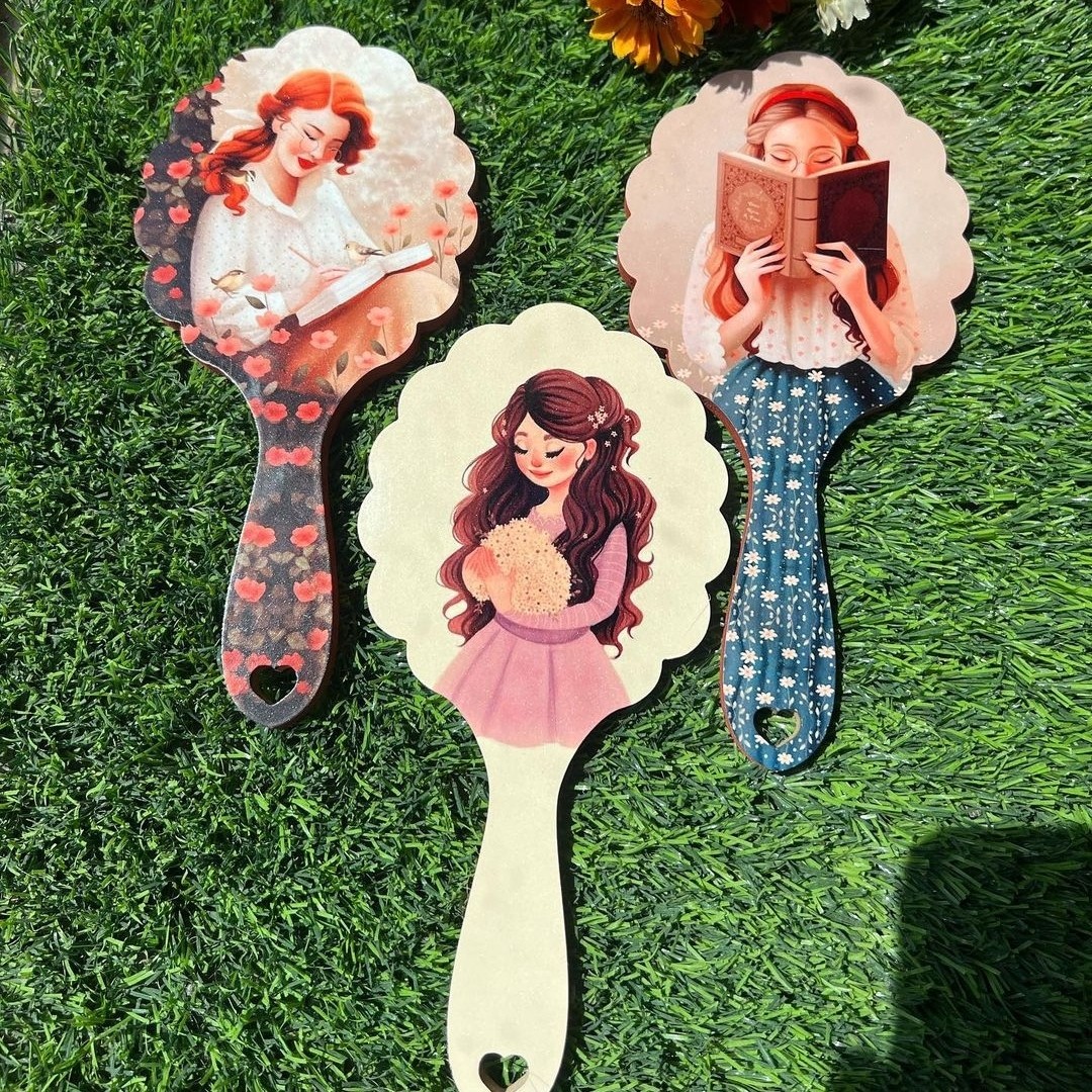 اینه آرایشی دسته دار دخترانه فانتزی در 3 سایز