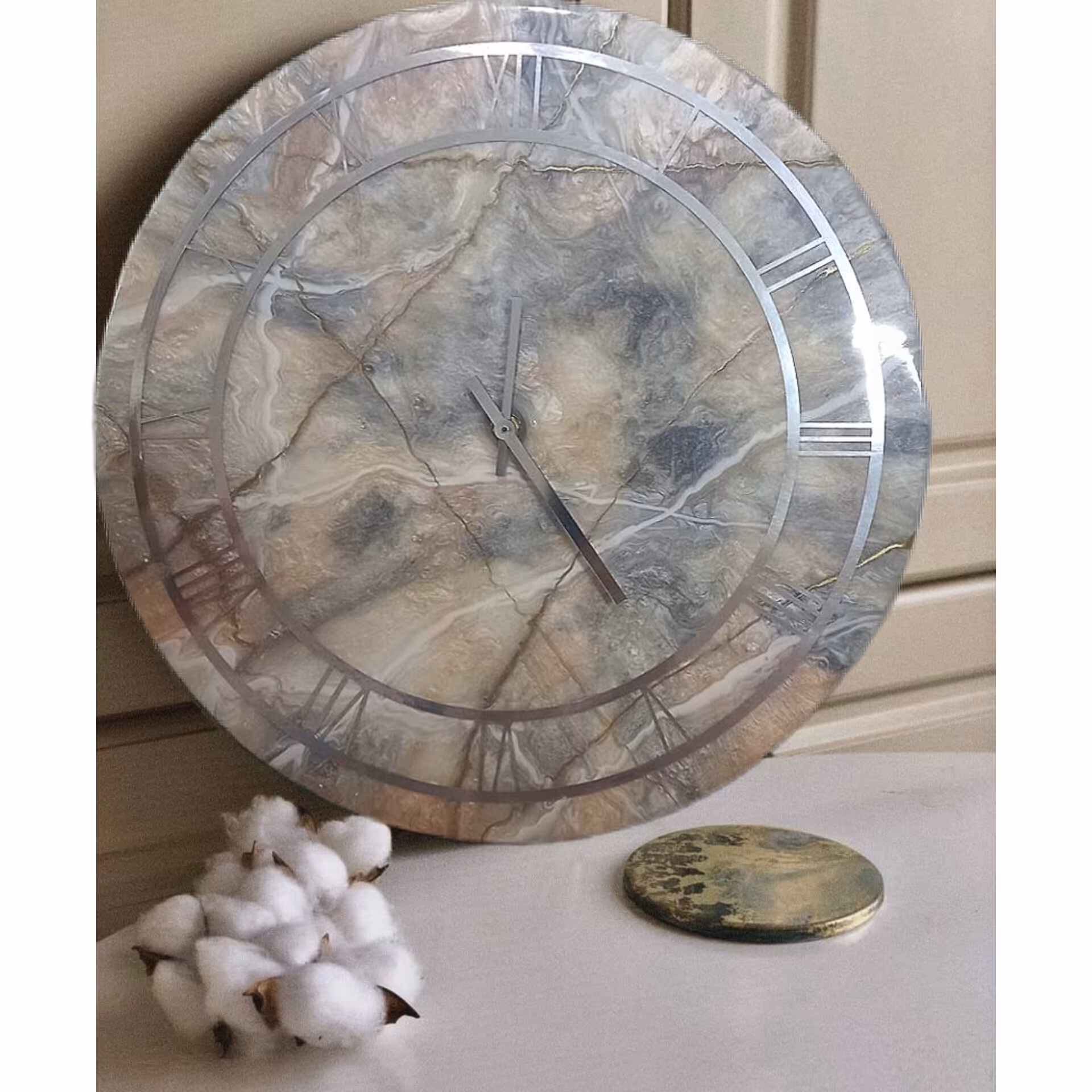 ساعت دیواری رزینی طرح مرمر