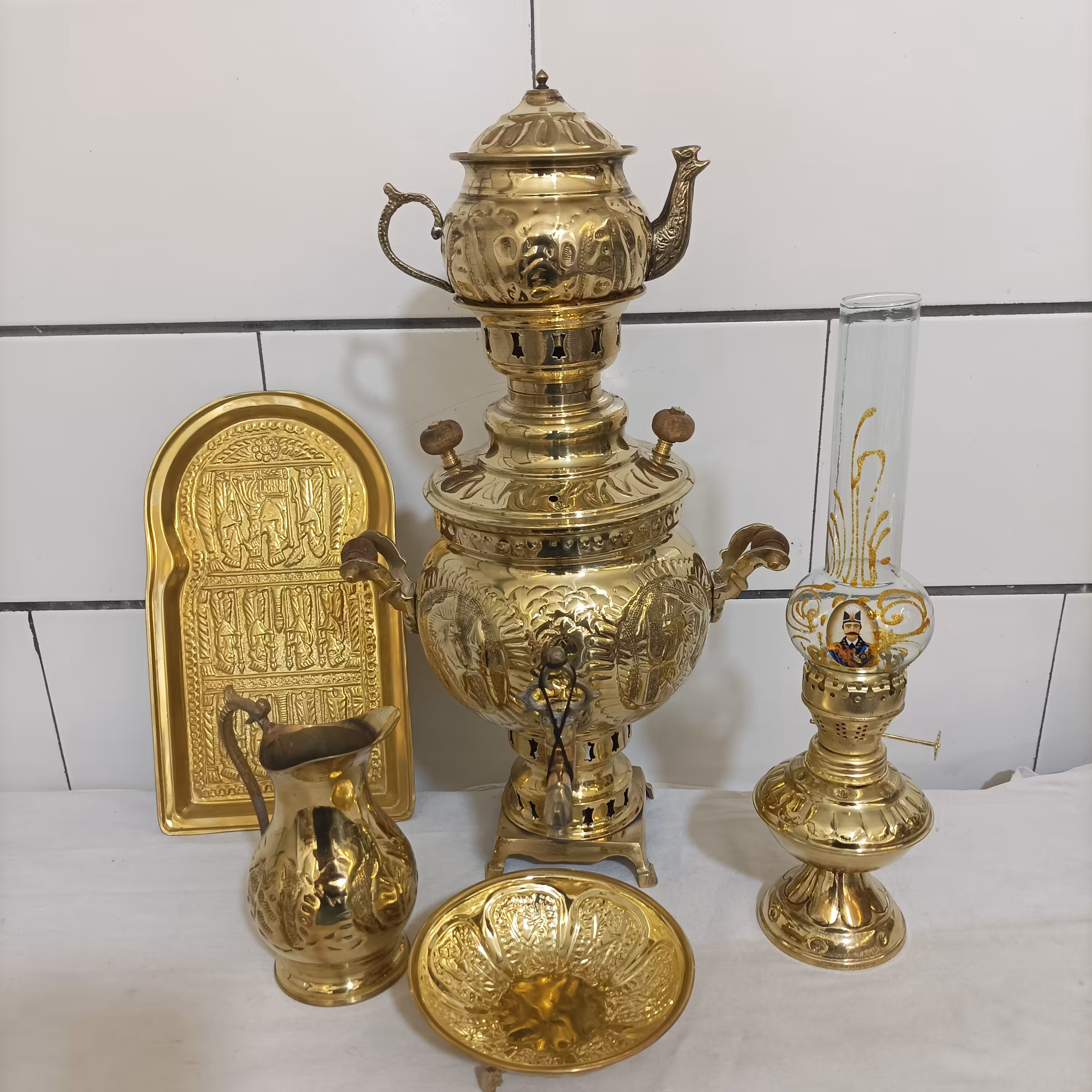 سماور ذغالی برنجی  سه لیتری باسرویس