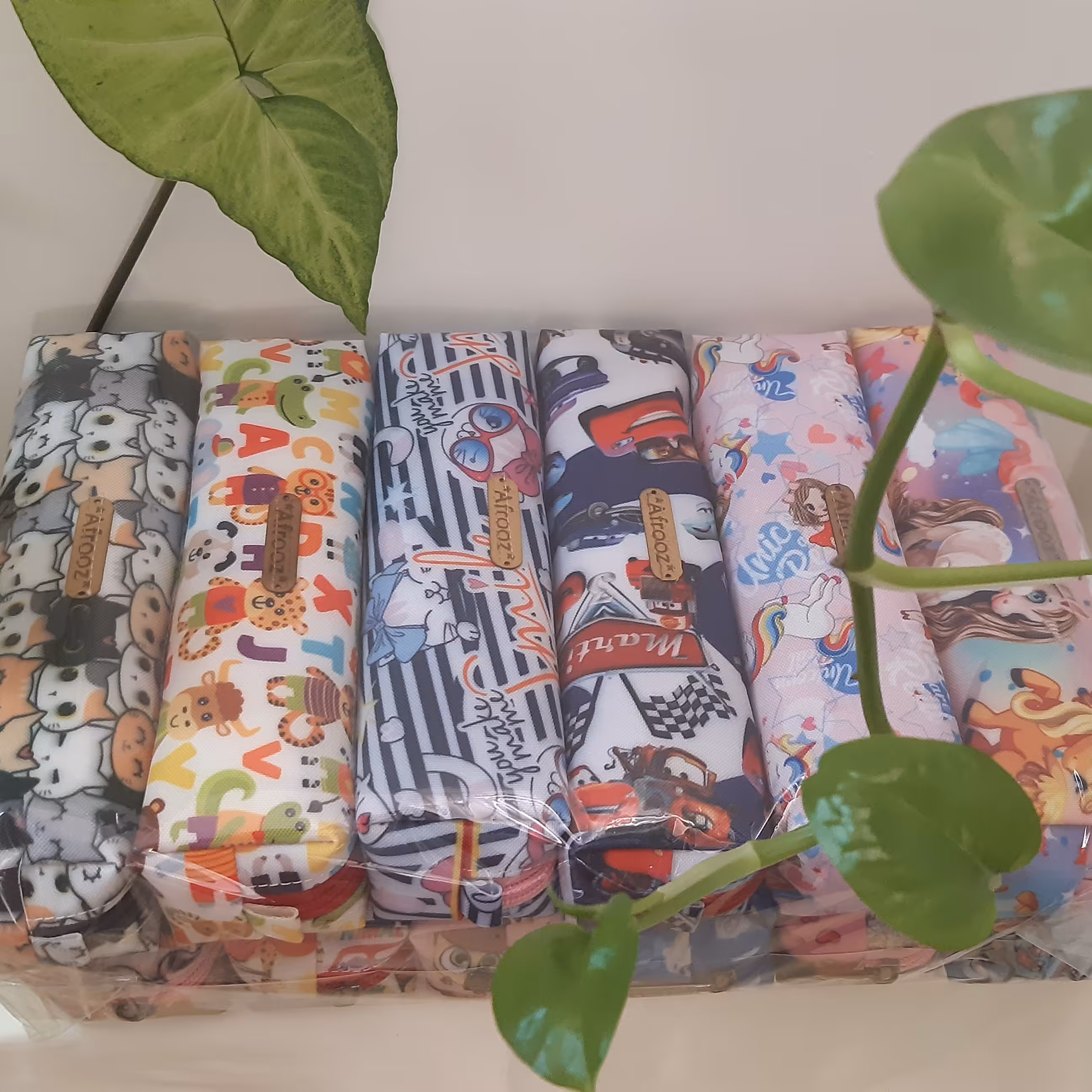 بسته12عددی جامدادی تک زیپ فانتزی سایز متوسط