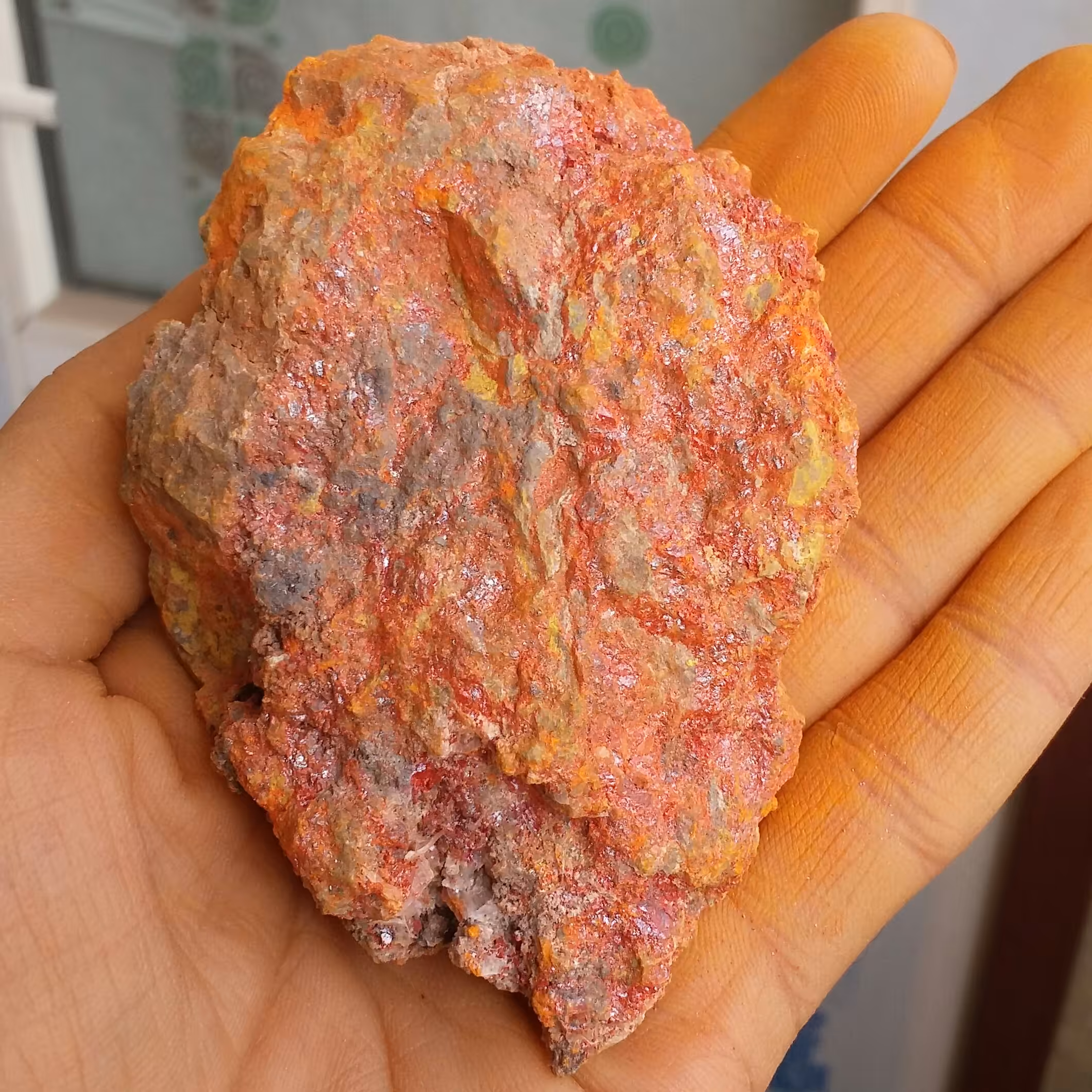 سنگ راف وارداتی زرنیخ زرد و سرخ 100 در 100 طبیعی
هم برای دکوراسیون استفاده میشه هم خواص درمانی داره کد 10426