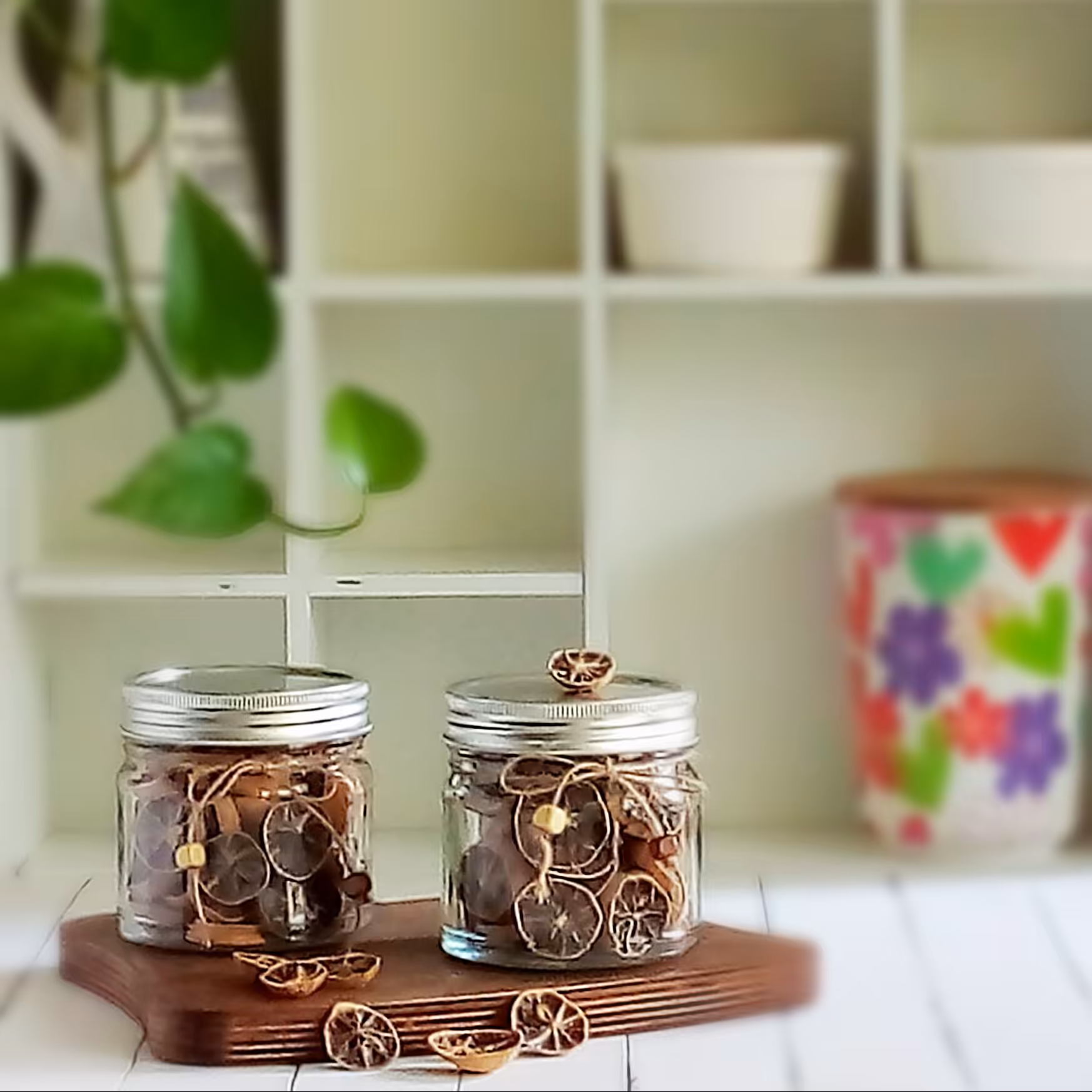 لیموعمانی برش خورده خونگی و محلی  شاهرود ،مخصوص امسال، مناسب برای انواع قیمه ها و خورش(320گرم)