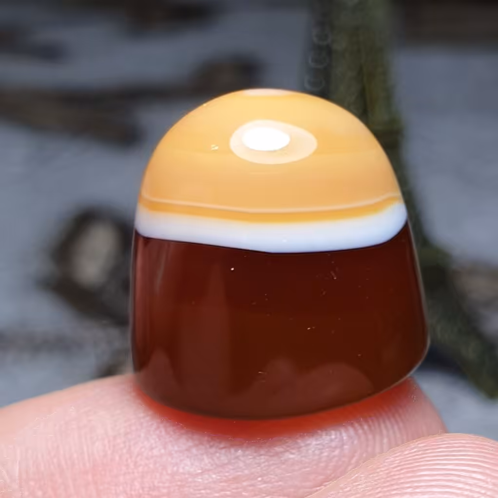  نگین فوق العاده زیبای عقیق سه پوست بسیار خاص خراسانی اصل معدنی
کد 25656