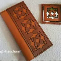 کیف پول چرم طبیعی و دست دوز طرح اسلیمی تیاراچرم مشهد