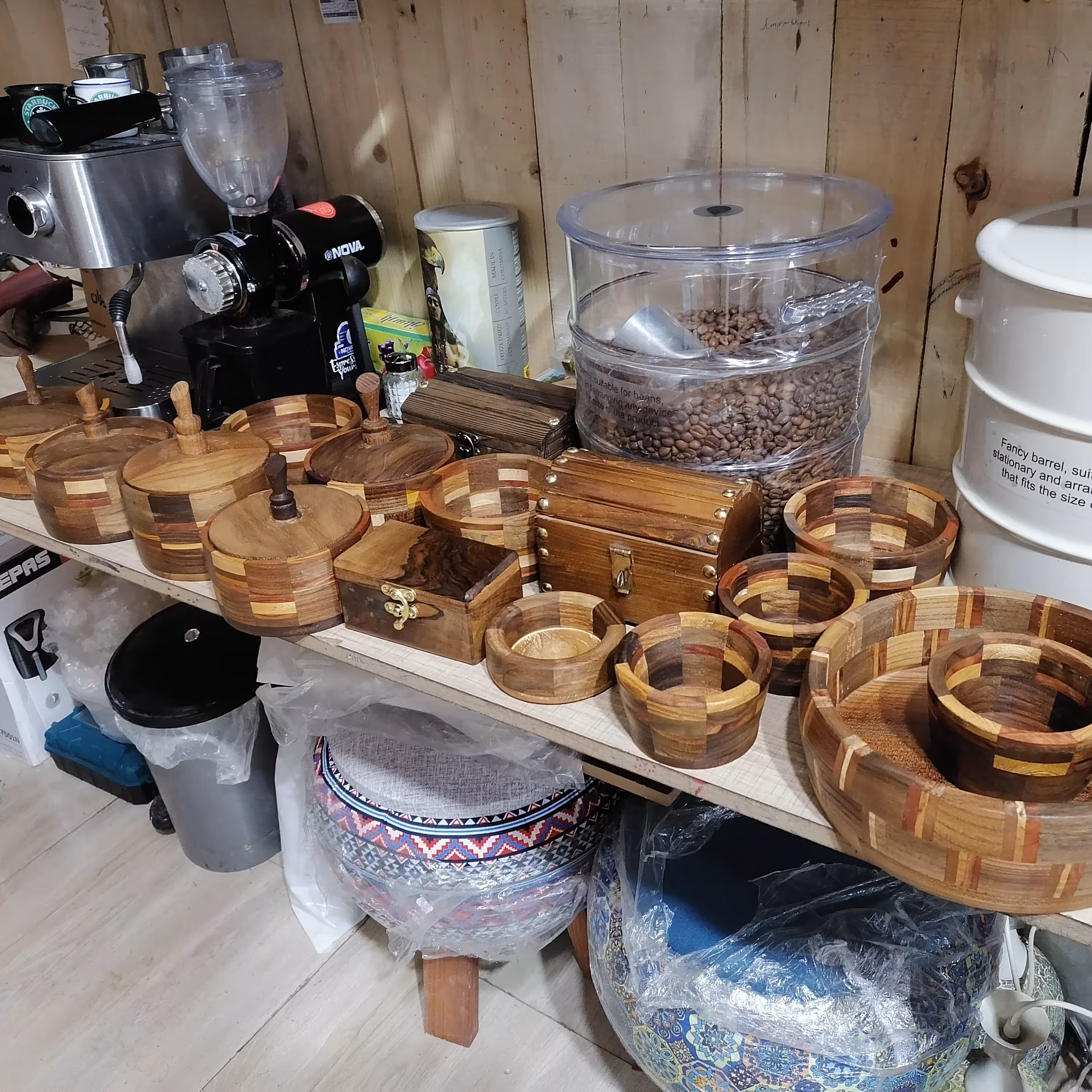 شکلات خوری چوبی 