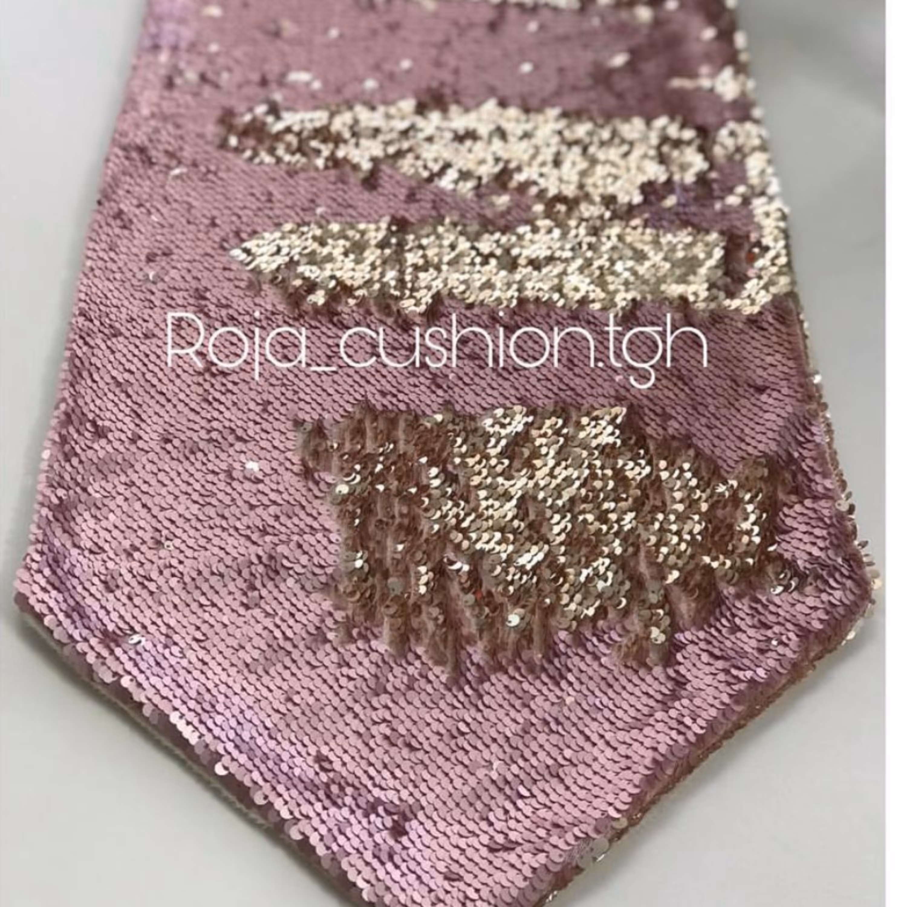 رانر  مدل پولکی دوخواب صورتی و طلایی 