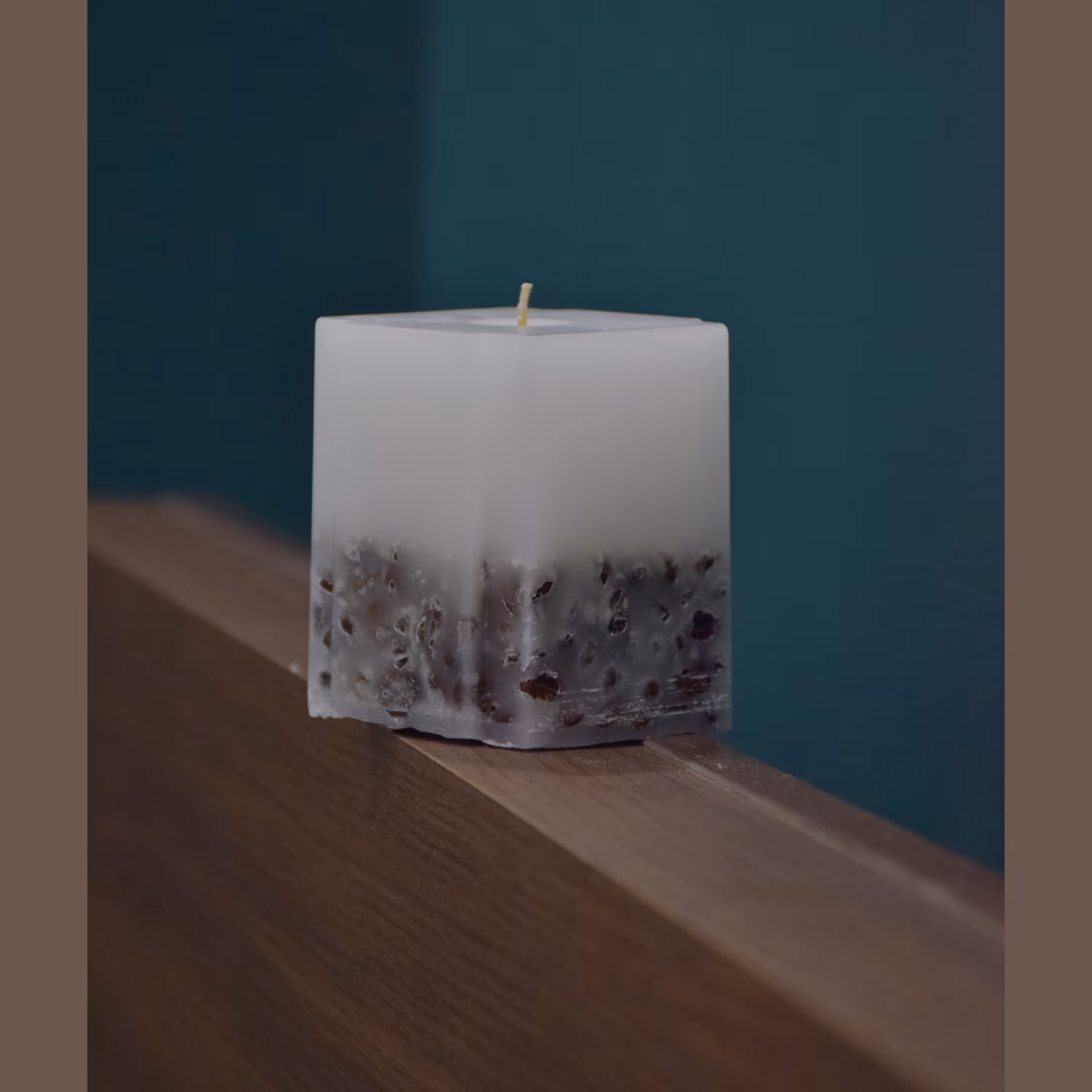 شمع مکعب شیار دار طرح قهوه