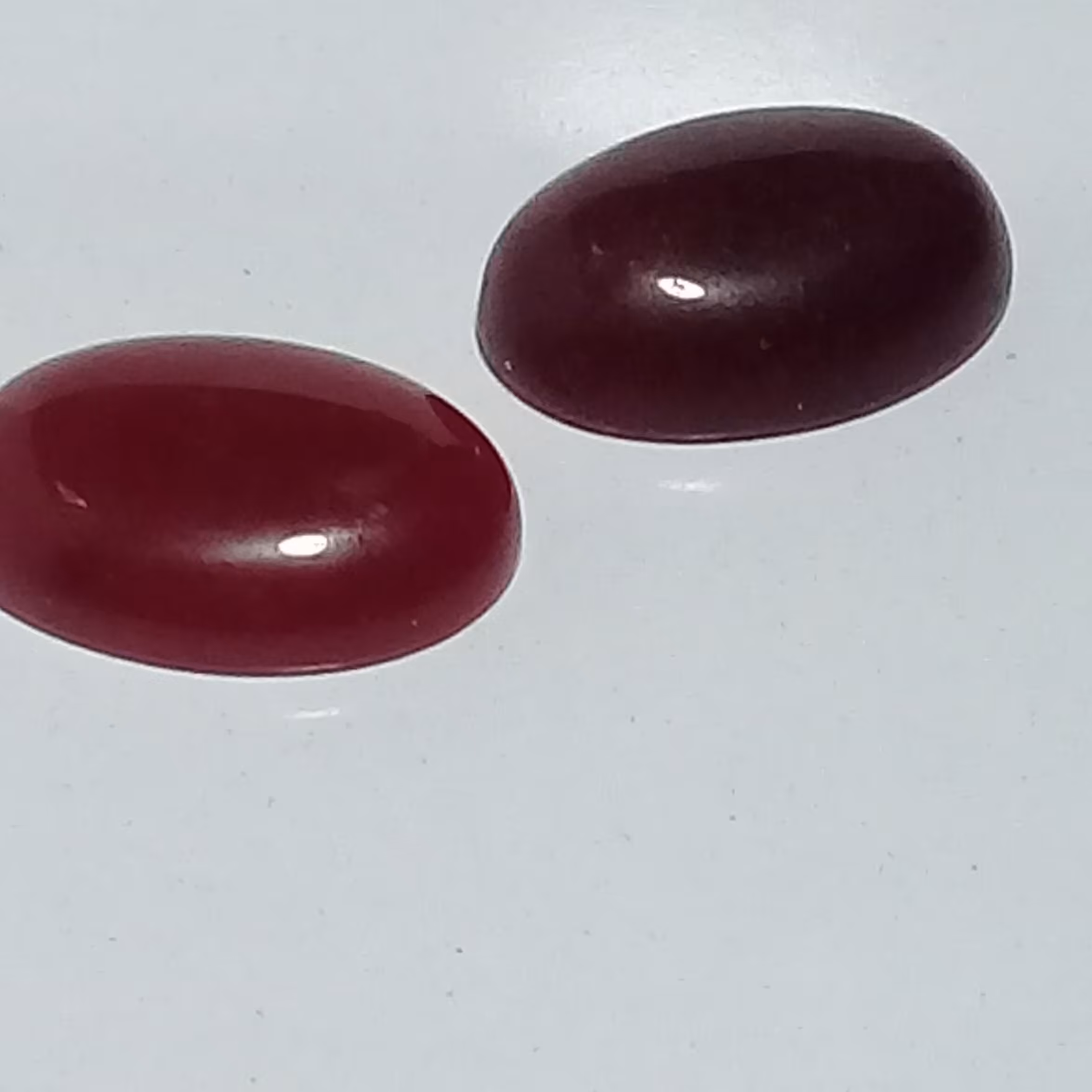 نگین قدیمی یشم طبیعی معدنی درشت ضریب سختی 7 و 53.80 قیراط 