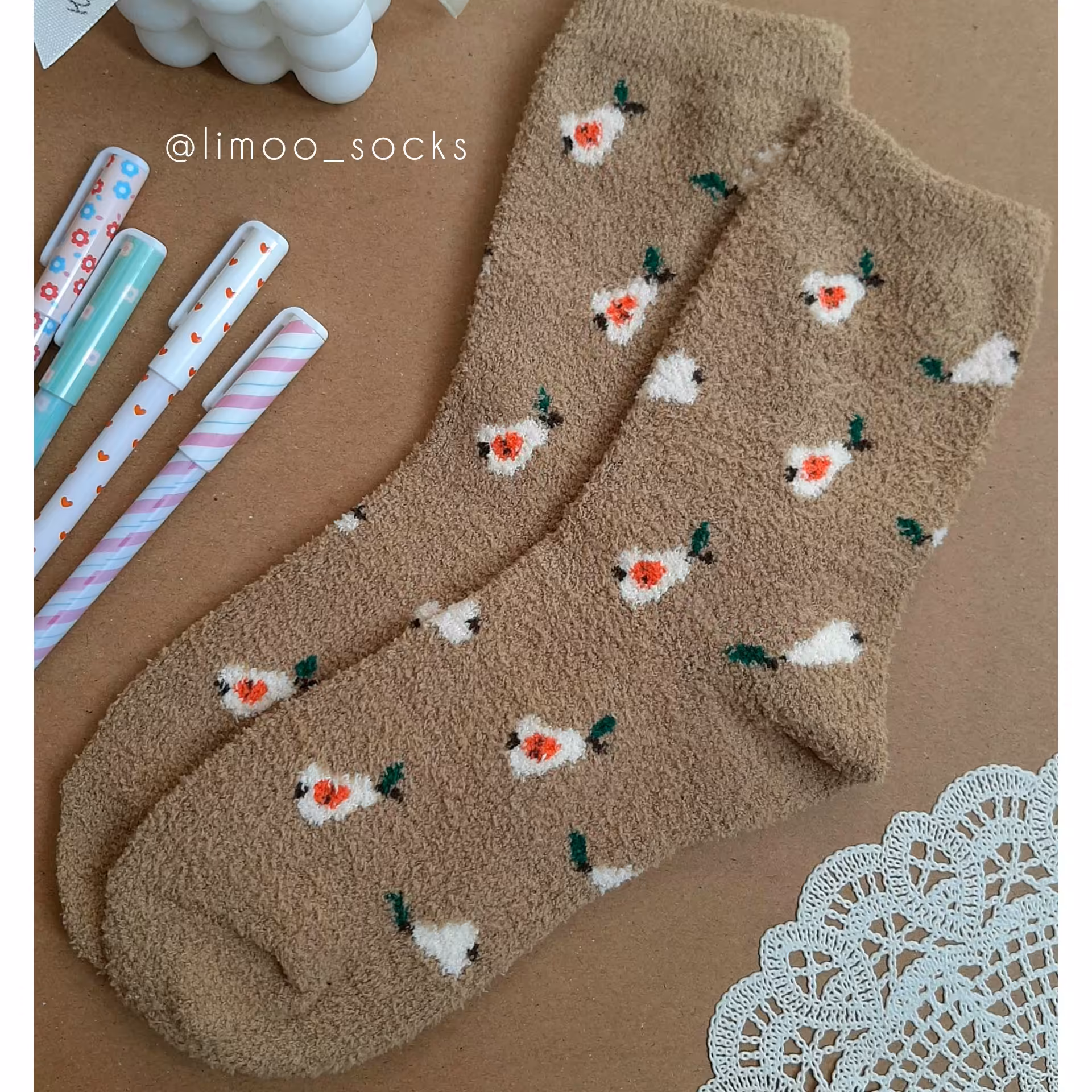 ❌تمام💔❌ جوراب حوله ای گلابی