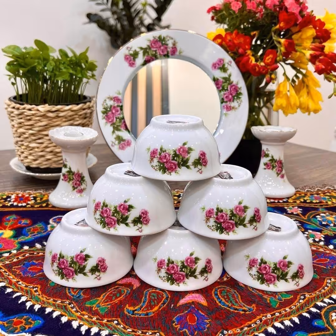 آینه گل سرخی 