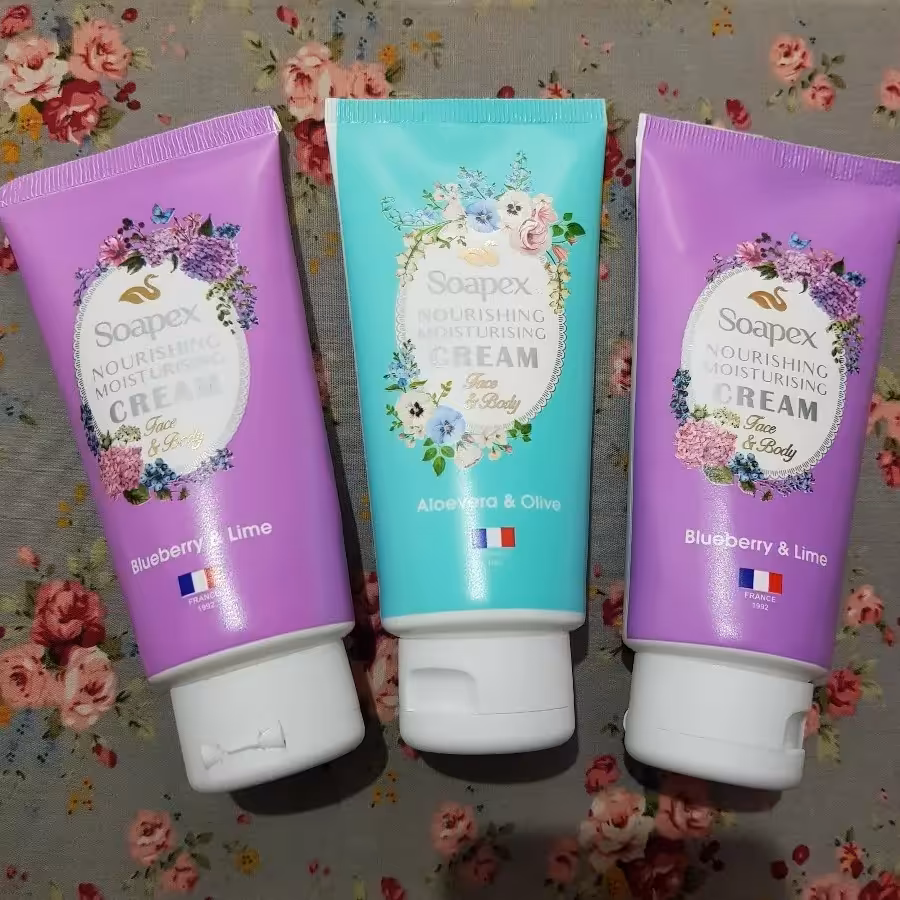 کرم آبرسان سوپکس مدل تیوپی با رایحه ملایم و بسیار زود جذب و خاصیت ترمیم حجم 90 میل رایحه الوورا محصولات پوستی ماهروبیوتی