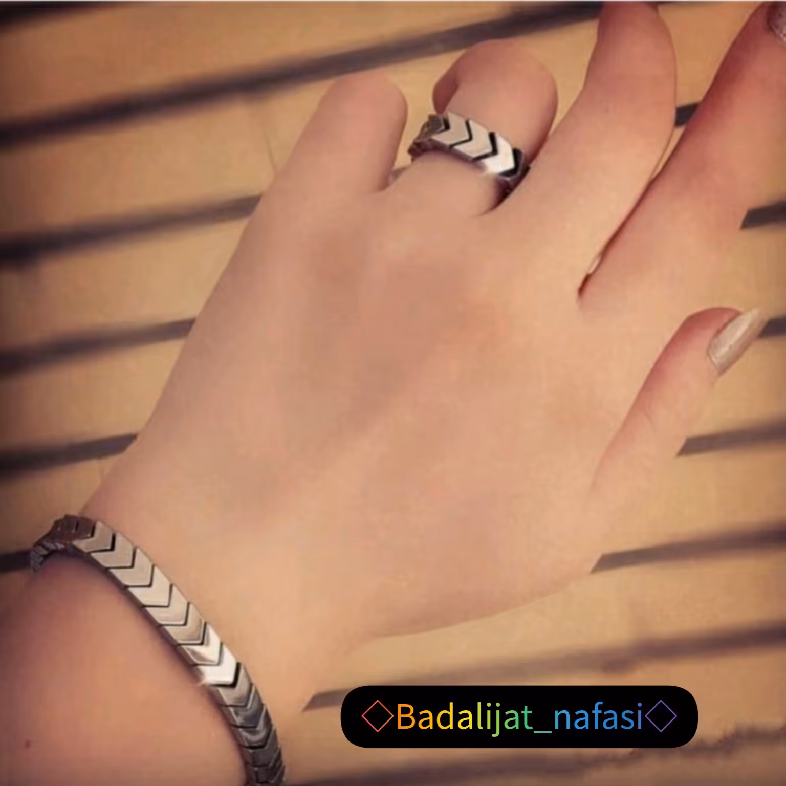 دستبند وانگشتر و گوشواره سنگ حدید 