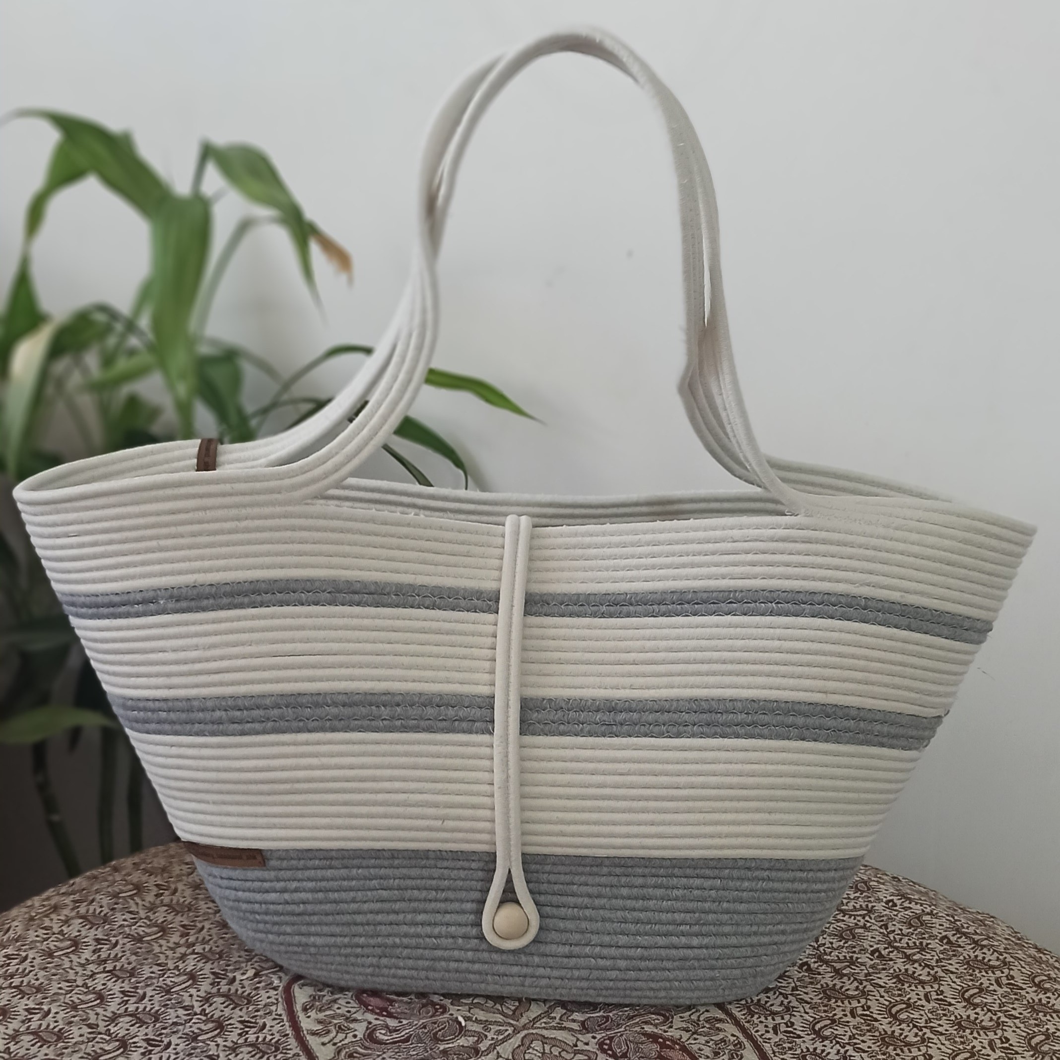 کیف زنانه قیطانی
