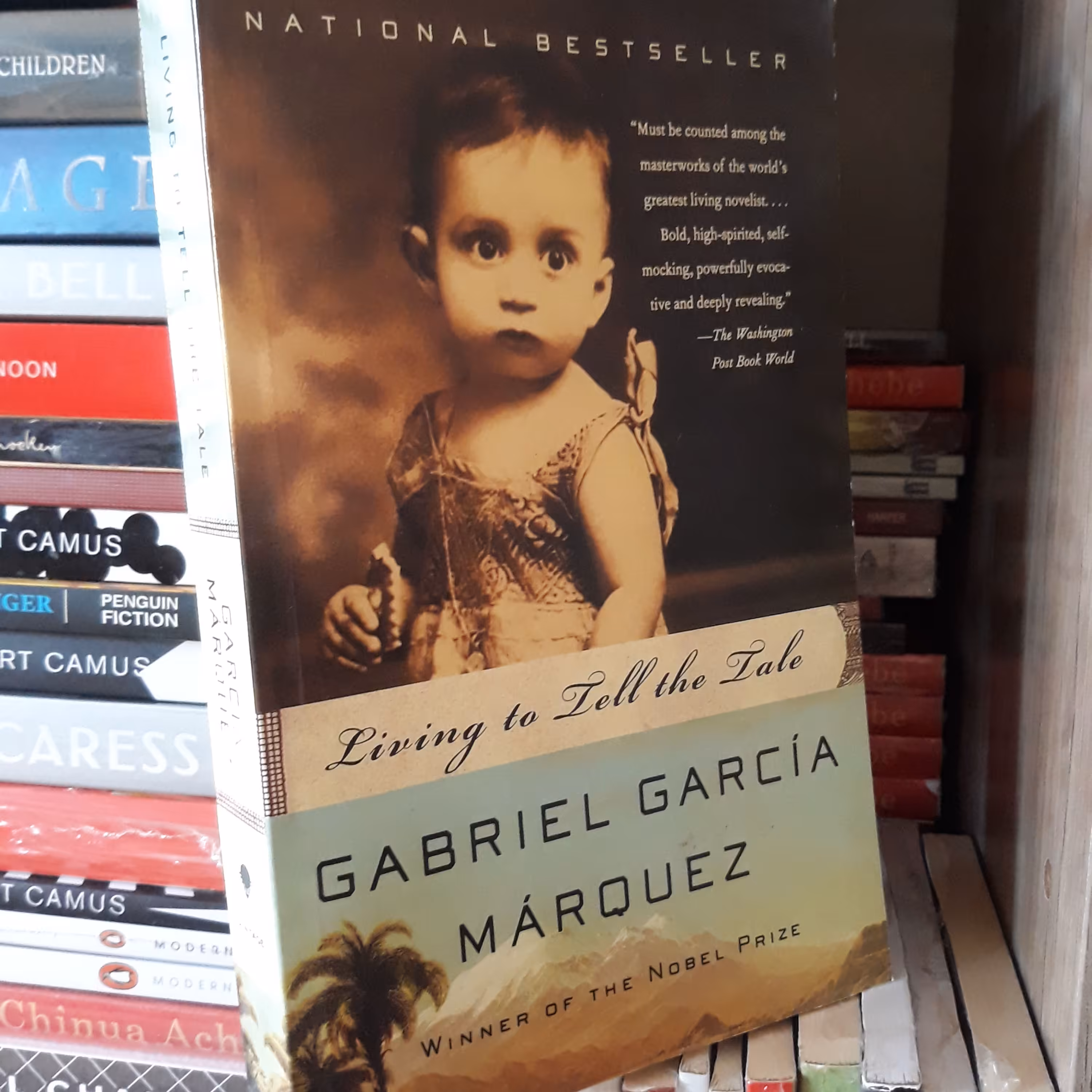 کتاب زبان اصلی Living To Tell The Tale (زنده ام تا روایت کنم)