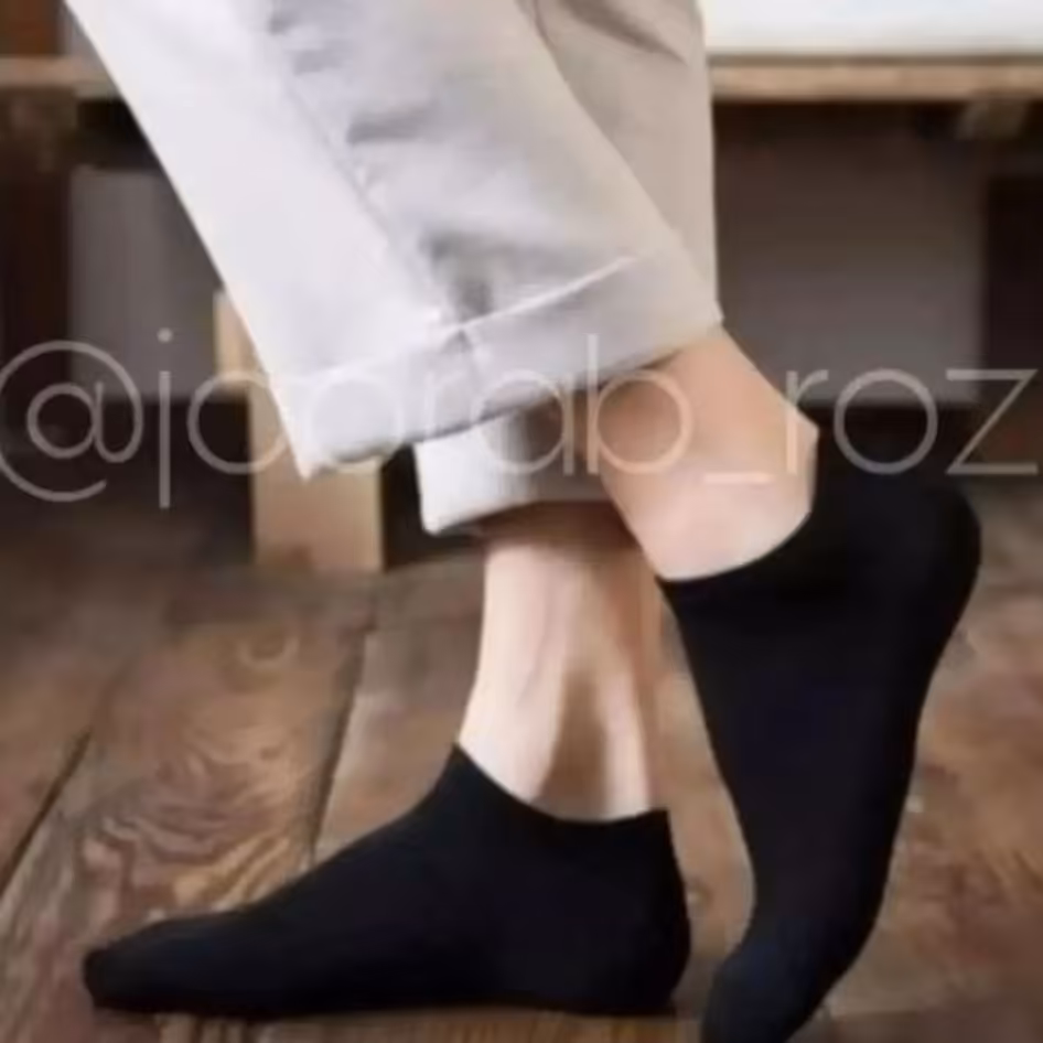 جوراب مچی ساده مشکی اسپرت مناسب خانم ها و آقایون 