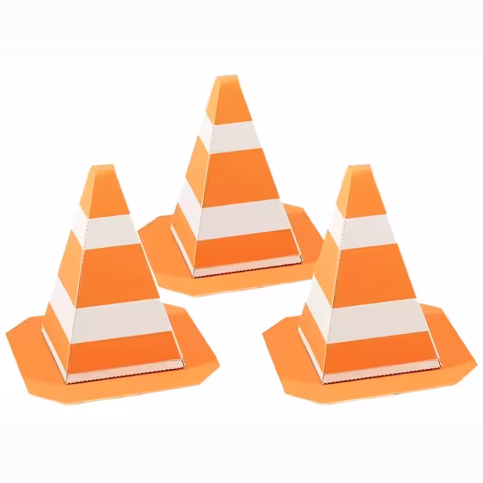 جعبه های هدیه و شکلات میهمانان براب تم  پسرانه ساختمانی