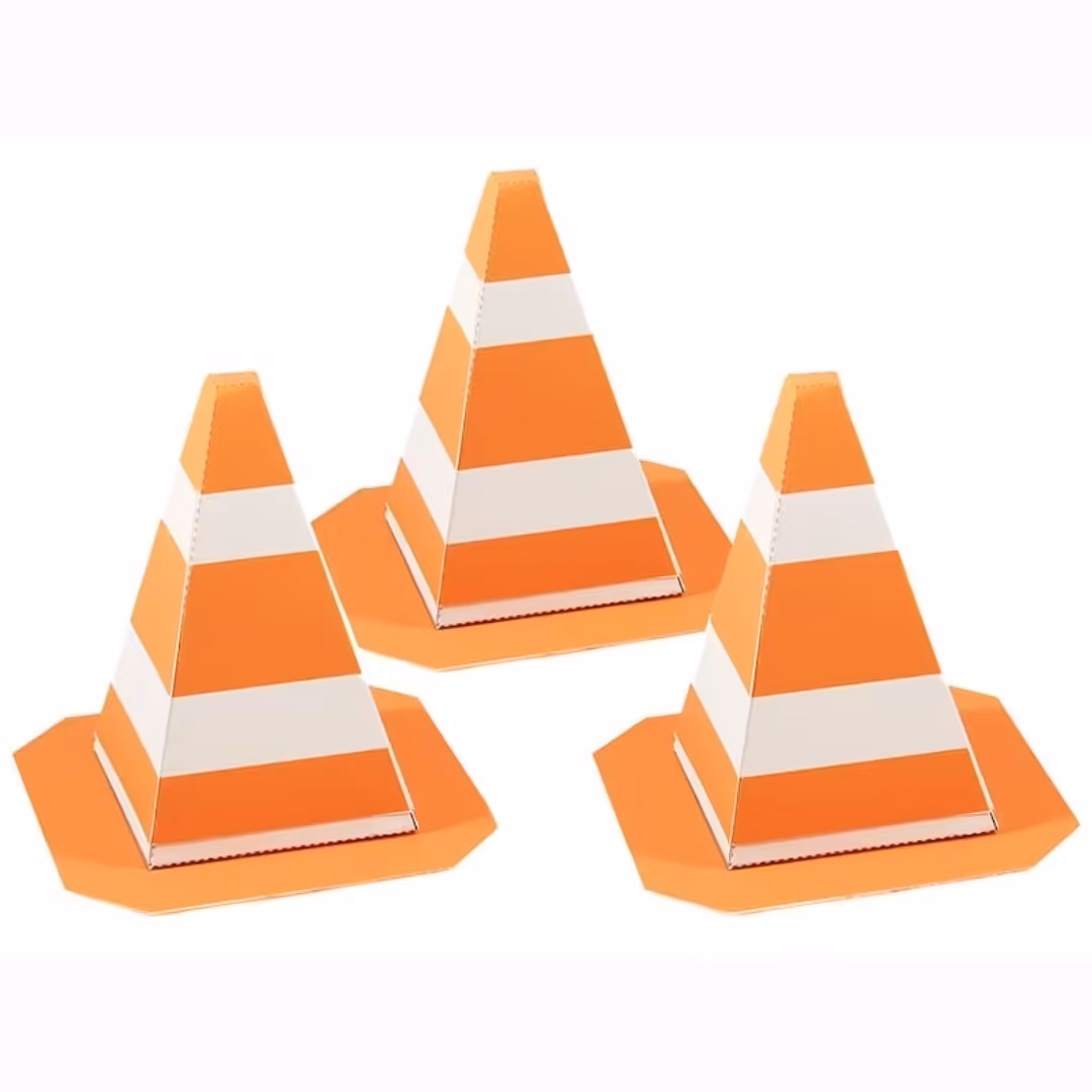 جعبه های هدیه و شکلات میهمانان براب تم  پسرانه ساختمانی