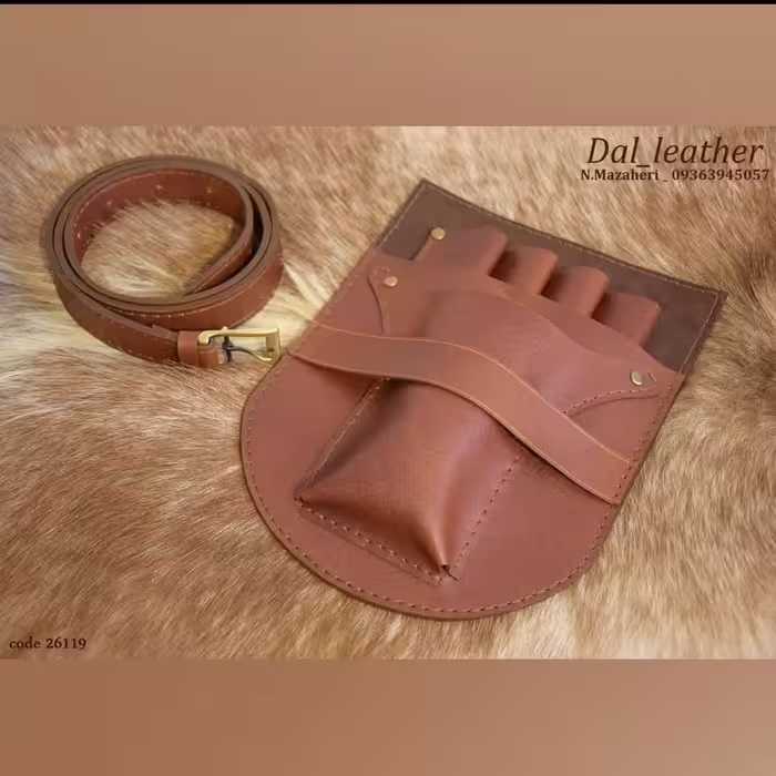 کیف کمری آرایشگری چرم طبیعی تولید شده با چرم طبیعی گاو تمام دست دوز از برند دال 