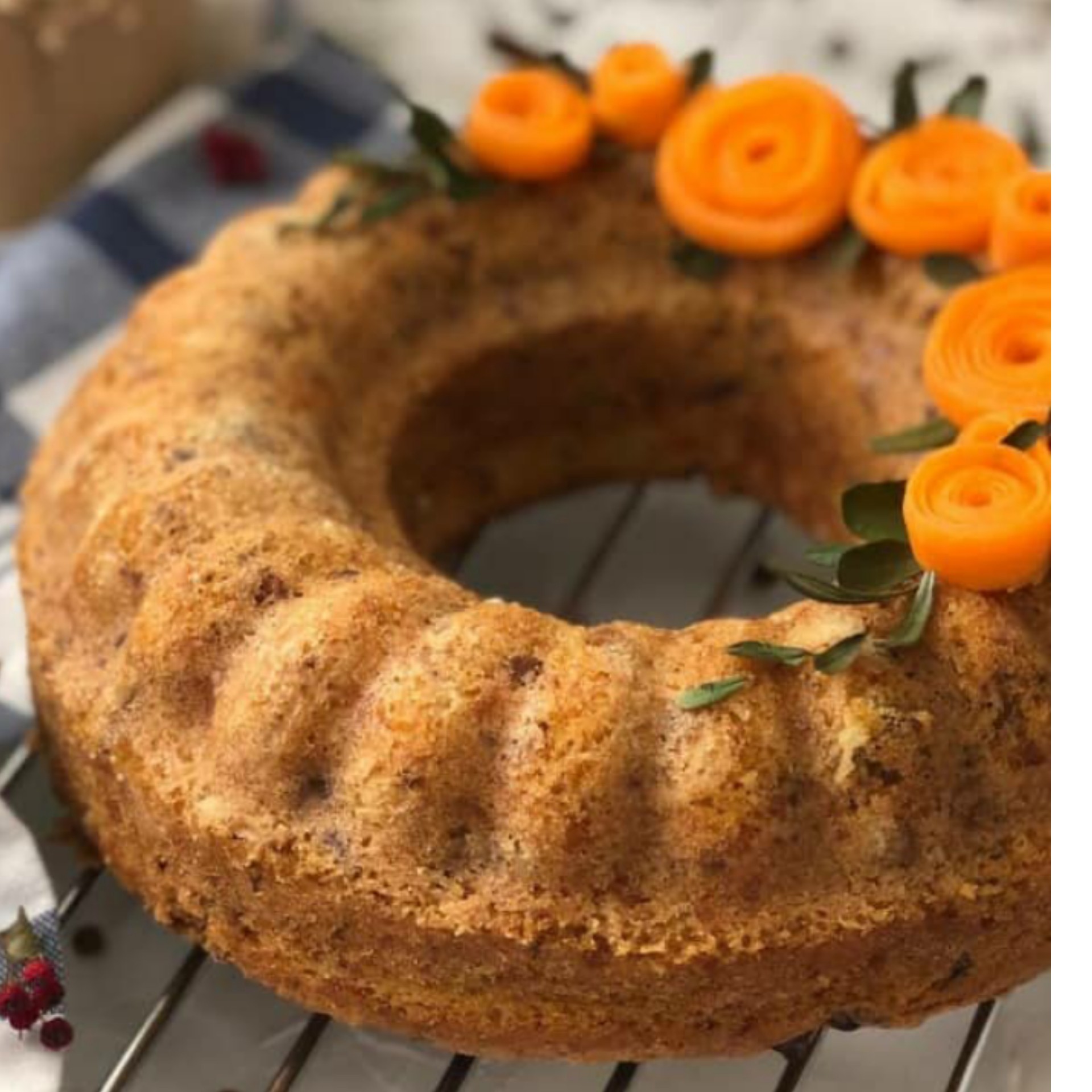 کیک هویج خانگی (900گرمی )
