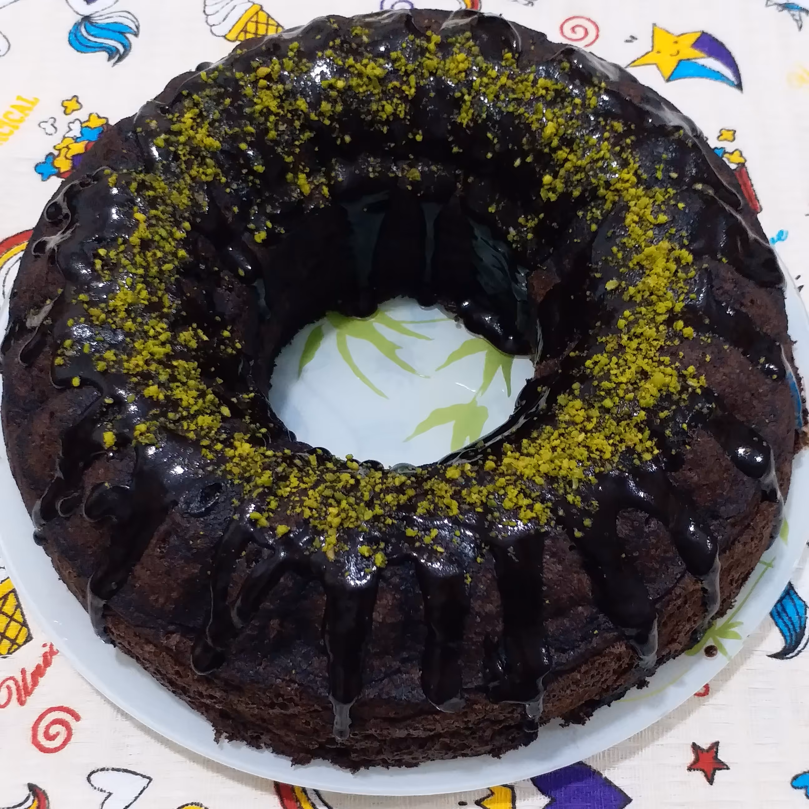 کیک شکلاتی خانگی باسس مخصوص 