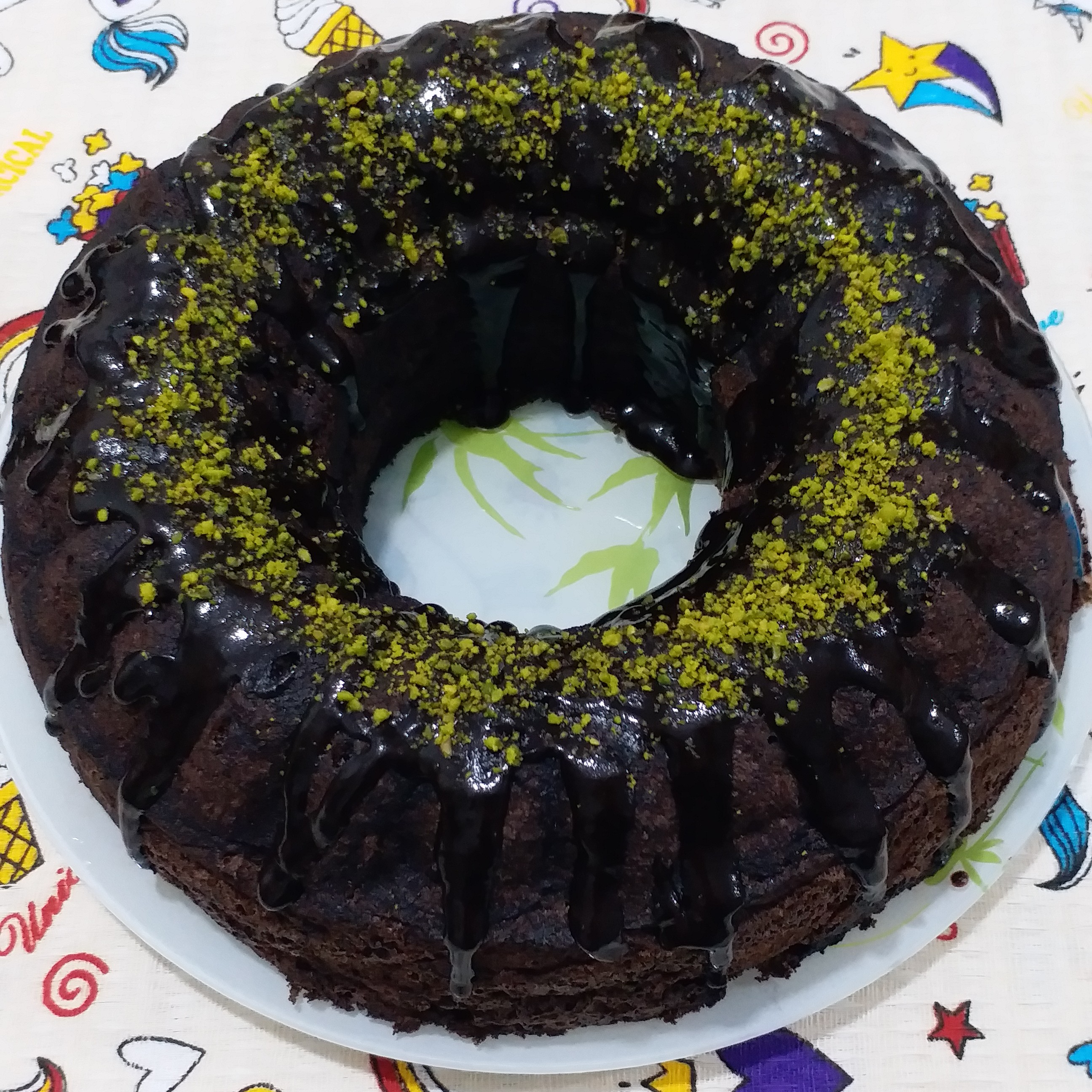کیک شکلاتی خانگی باسس مخصوص