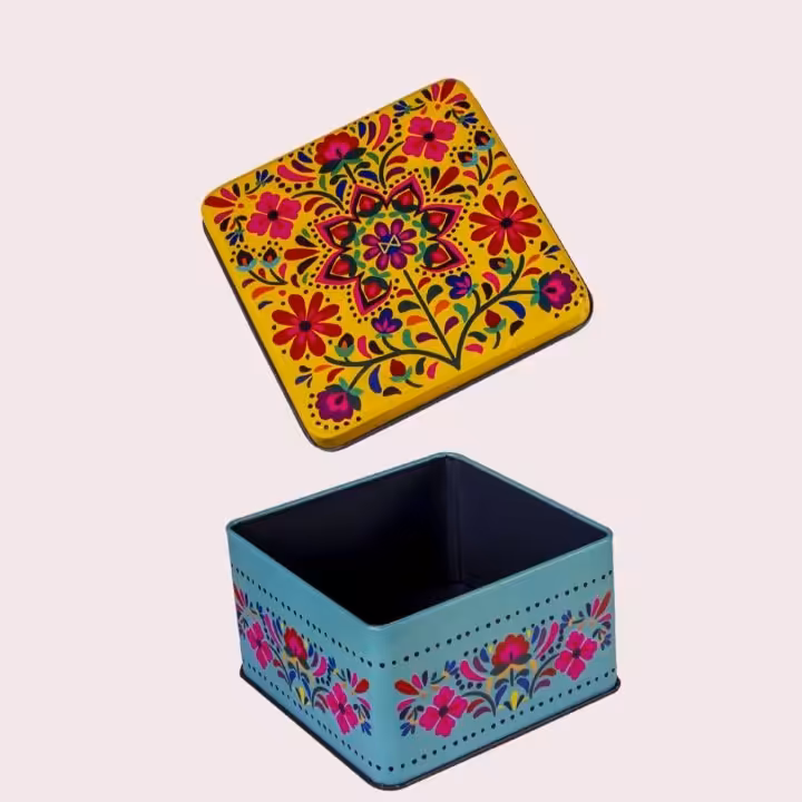 جعبه هدیه مریخ  یک طرح گل گلی