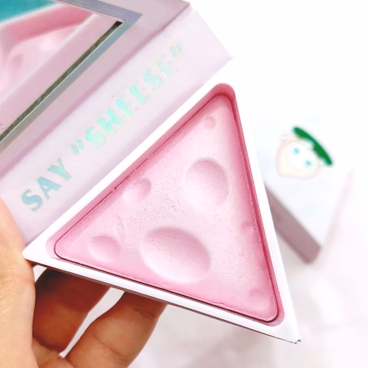 رژ گونه طرح پنیر