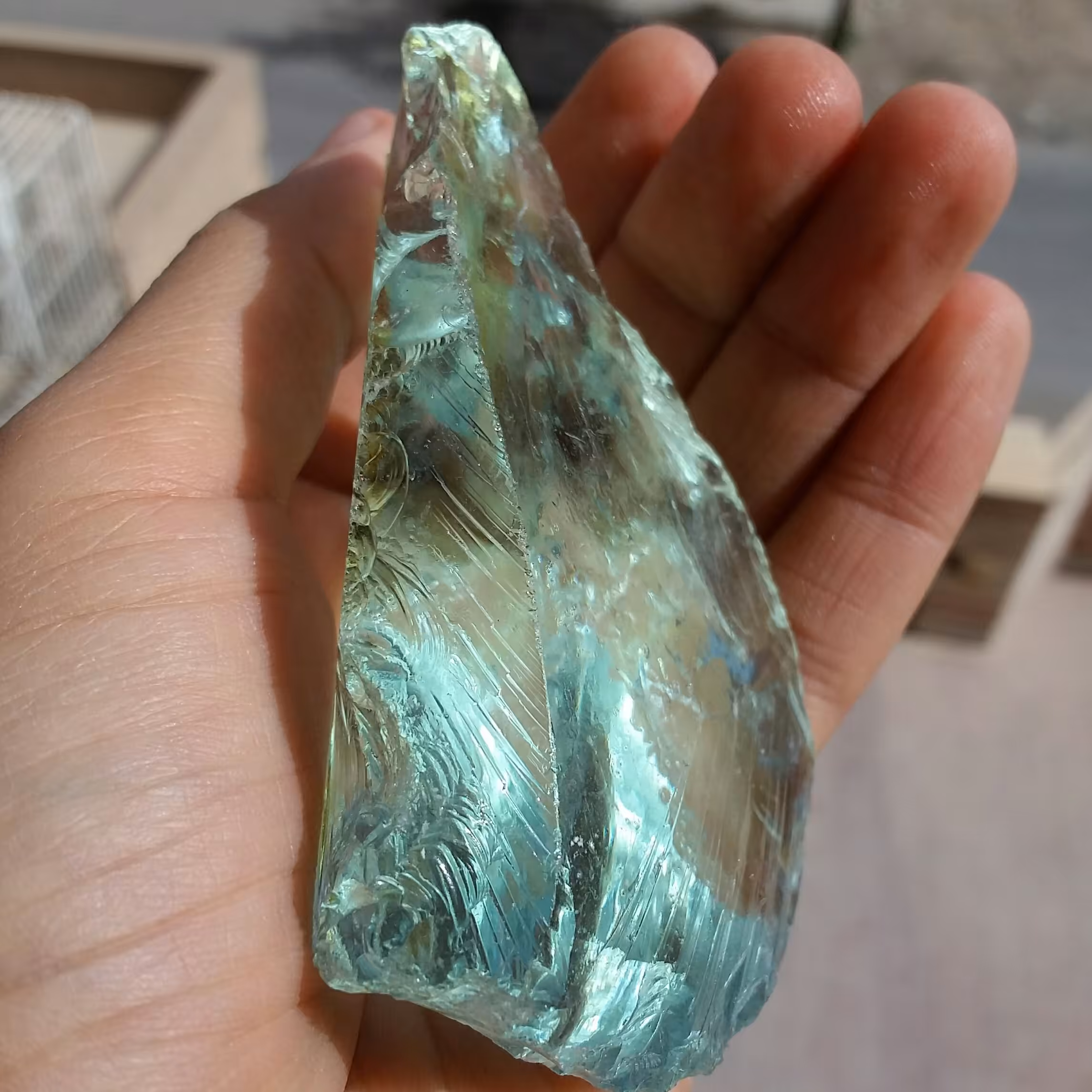 سنگ راف خام آبسیدین سبز آبی اصل محشر خارق العاده 100 در 100 طبیعی شاهکار خلقت
تصویر از چند جهت محصول