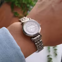 ساعتمچی زنانه آرمانی بدنه استیل Armani
