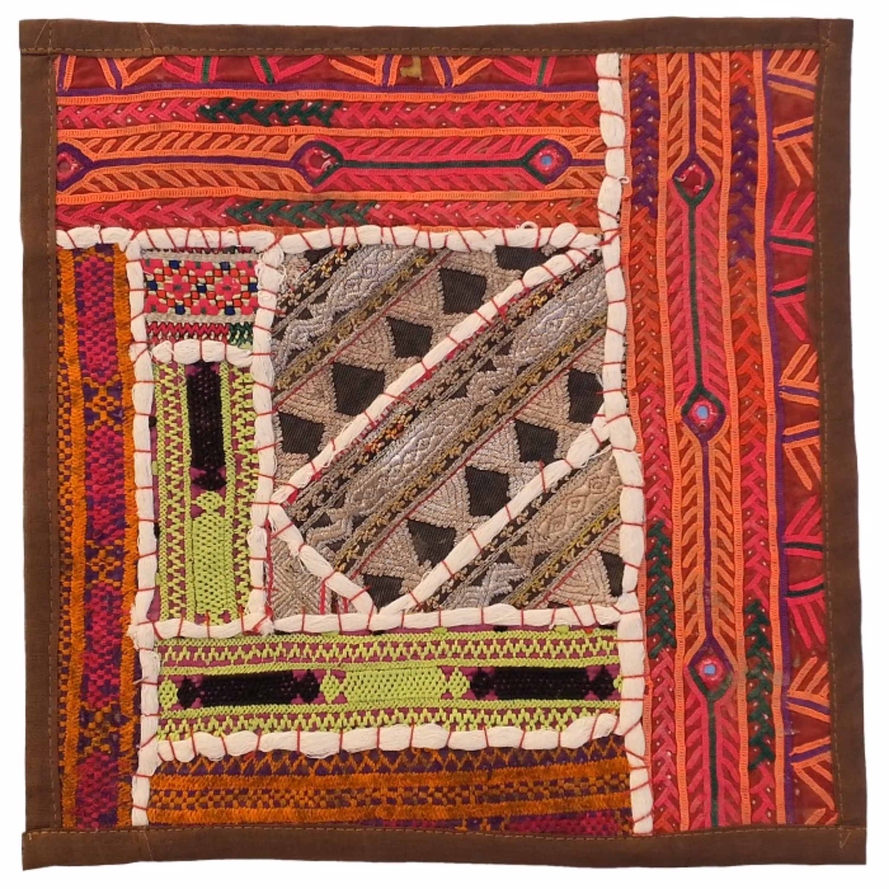 کاور کوسن کهنه دوزی کد QUKOH15 تکه های قدیمی و فرسوده