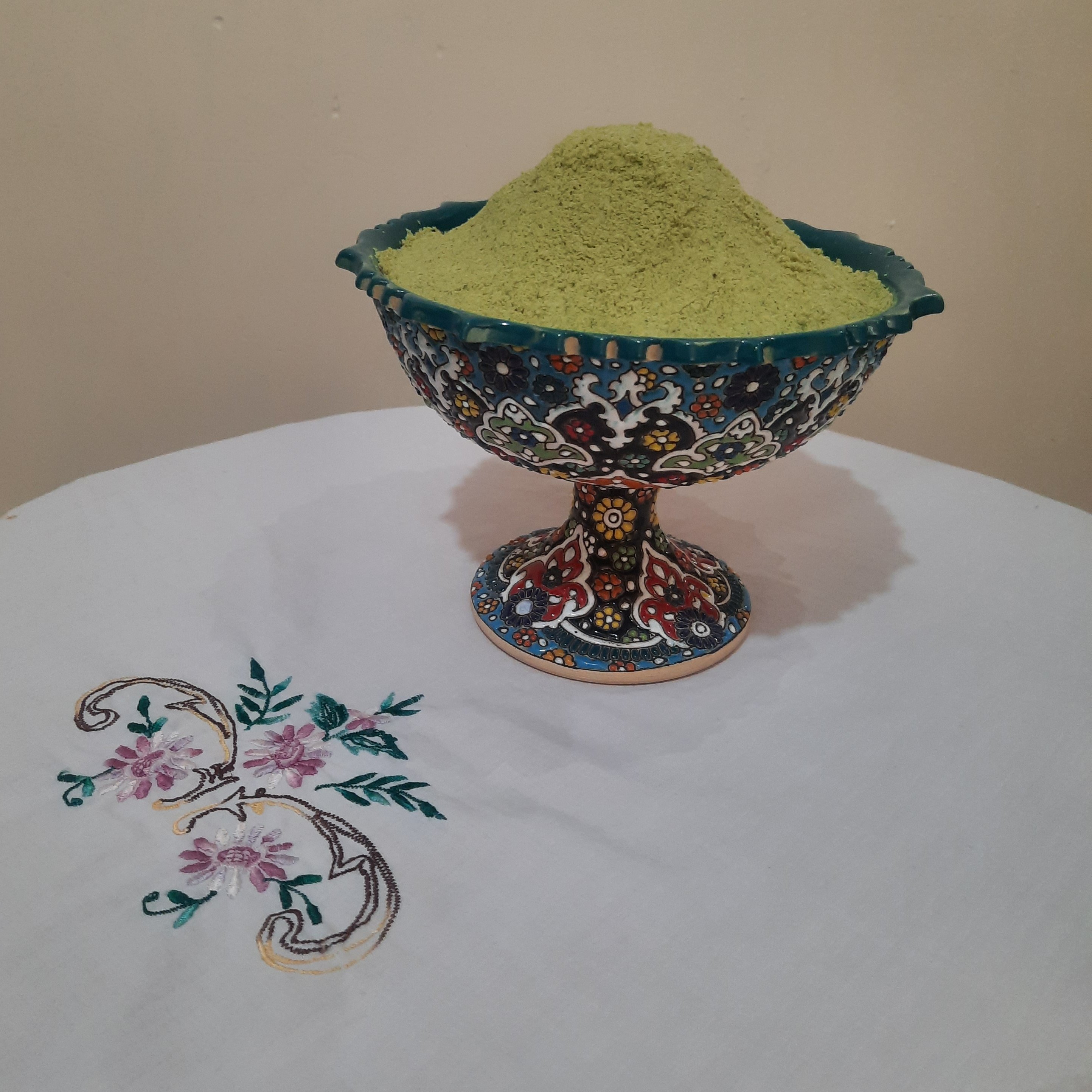 قوتو یا قاووت پسته ای در بسته بندی های1کیلویی 500گرمی و250گرمی