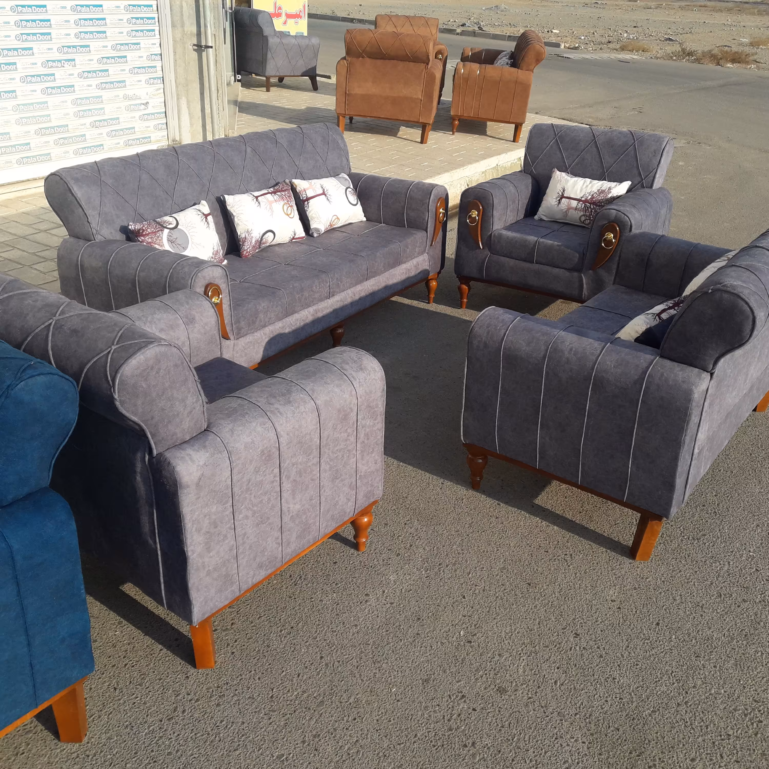 مبل راحتی اسکارلت قیمتی مناسب و کیفیتی عالی 