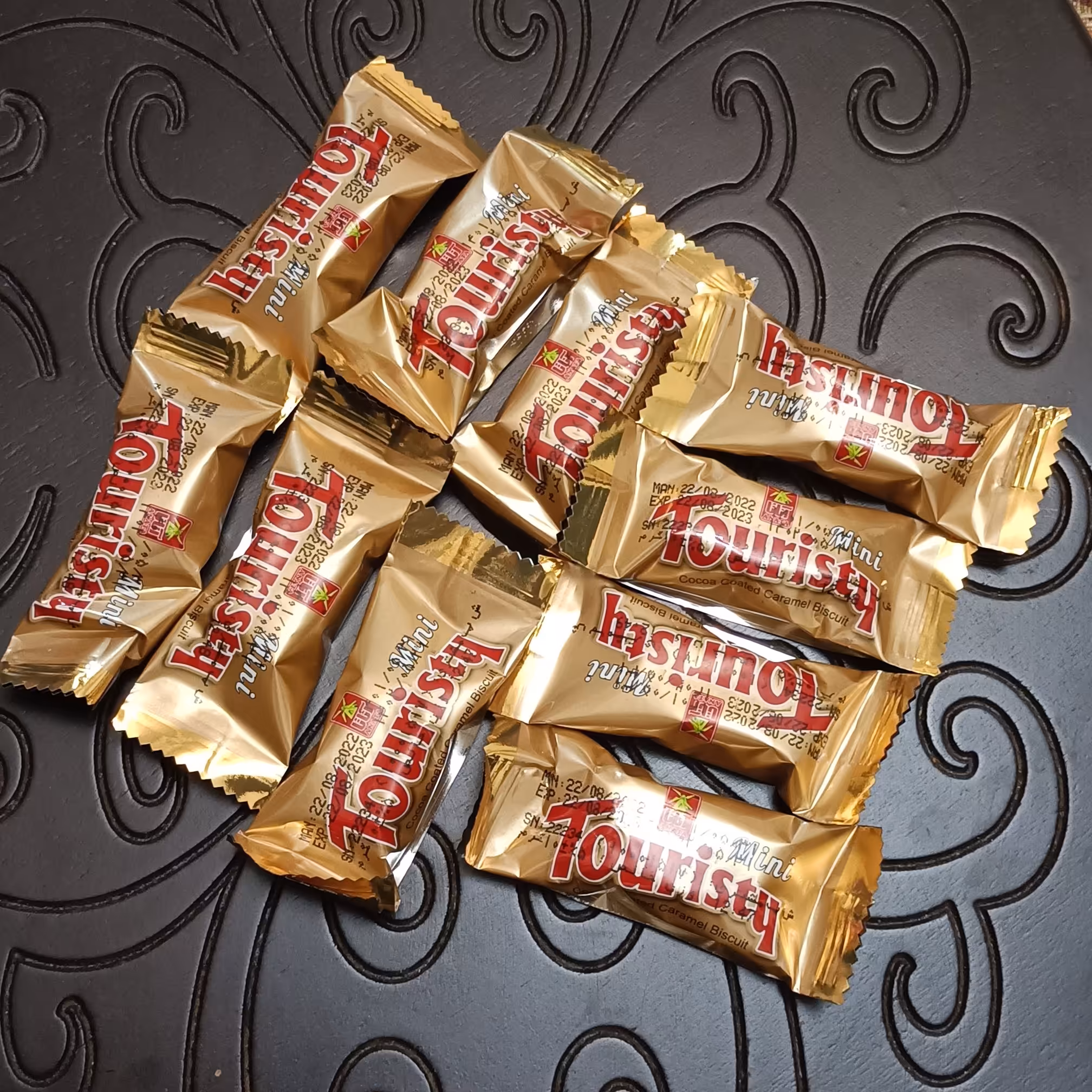 شکلات بیسکویتی با روکش کاکائو آناتا خوشمزه و با کیفیت 200 گرمی آجیل و خشکبار مهران 