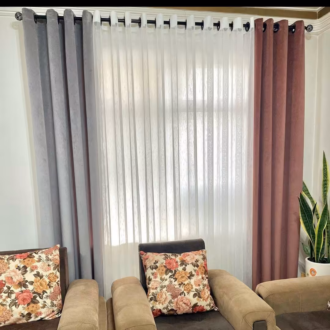 پرده مخمل درجه پانچ شده اماده نصب