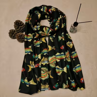 شال پاییزه نخ کجراه طرح فانتزی ماهی