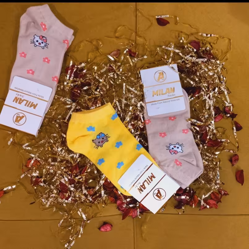 جوراب دخترانه و زنانه