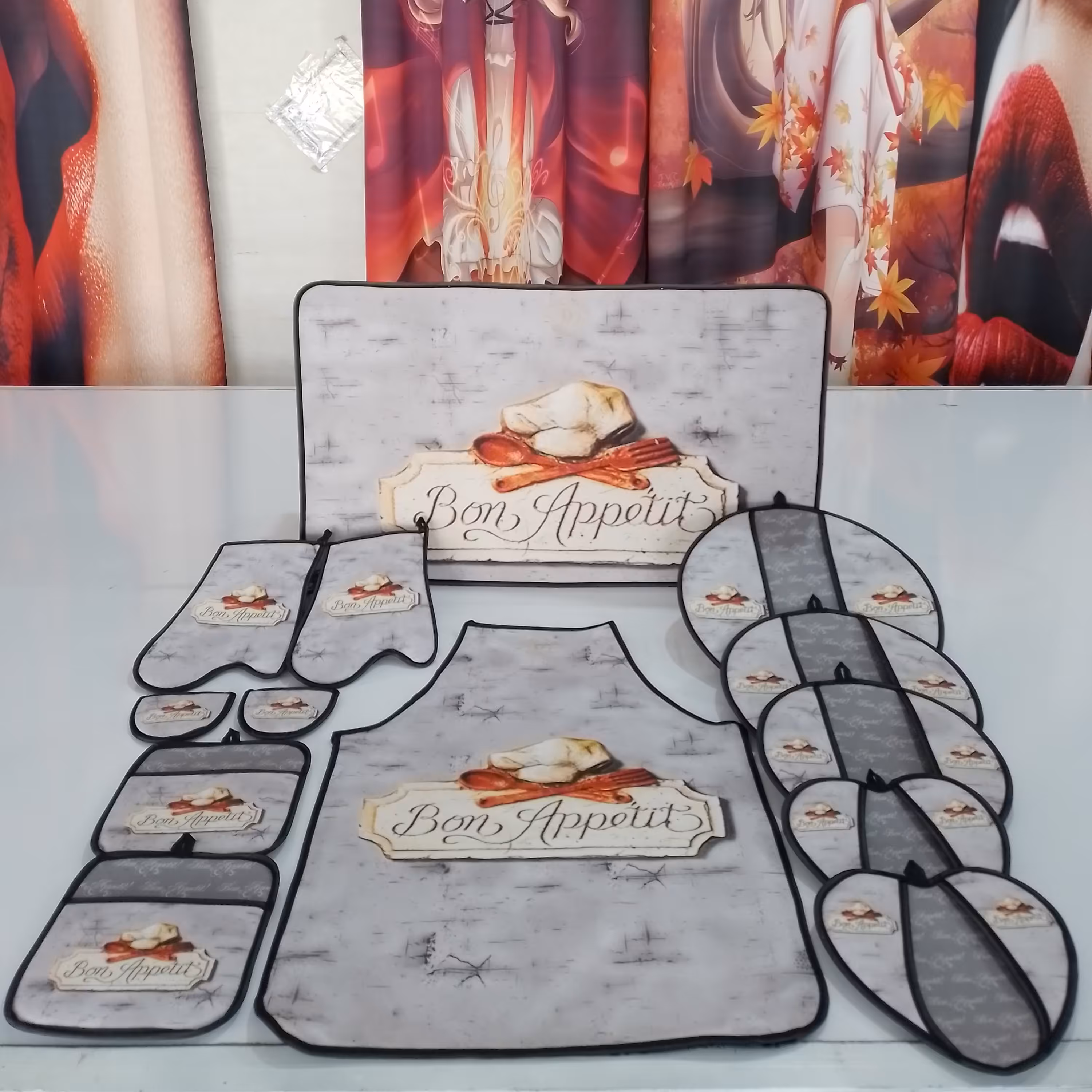 سرویس پیشبند و دمکنی آشپزخانه ست 13 پارچه طرح ترک تنوع در طرح