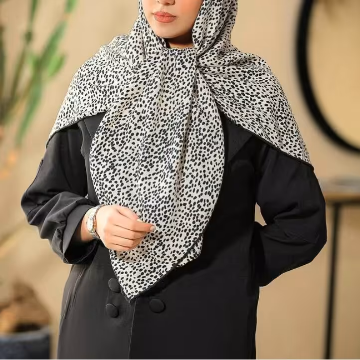 روسری مشکی سفید با ارسال رایگان